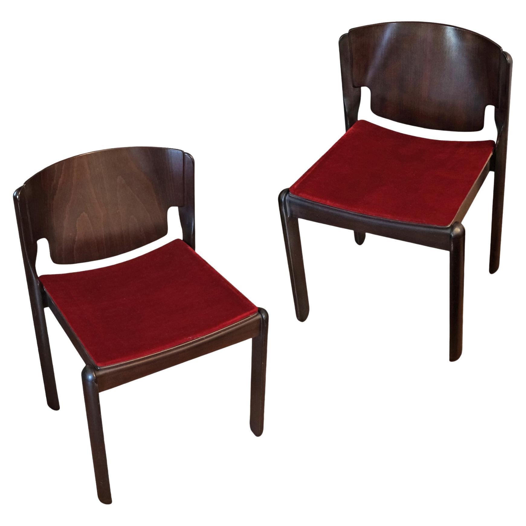 Vico Magistretti, Paire de chaises, modèle 122, Cassina, années 1960