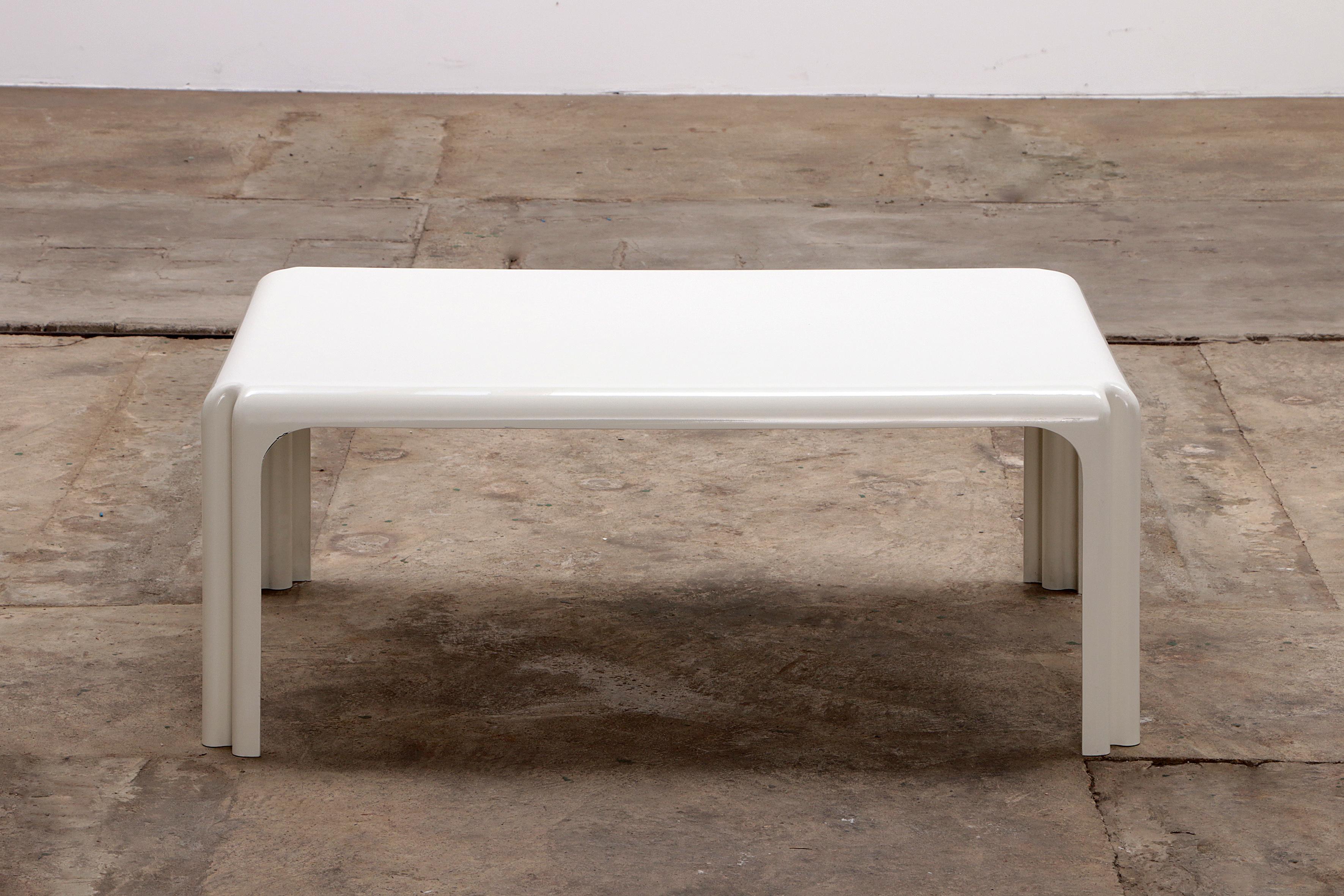 Vico Magistretti 'Arcadia' coffee table Artemide Milano, 1970 Italy In Good Condition In Oostrum-Venray, NL