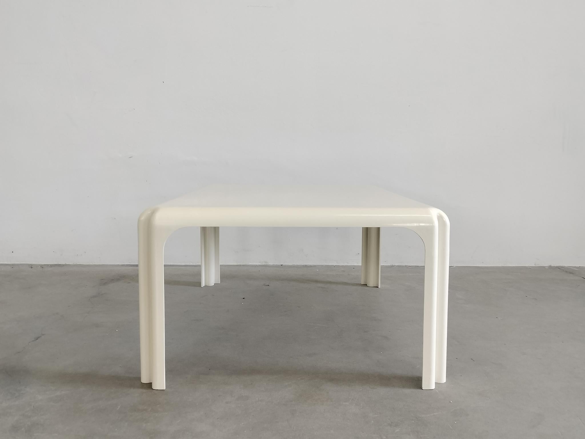 Vico Magistretti Arcadia White Rectangular Coffee Table by Artemide 1970s For Sale 3