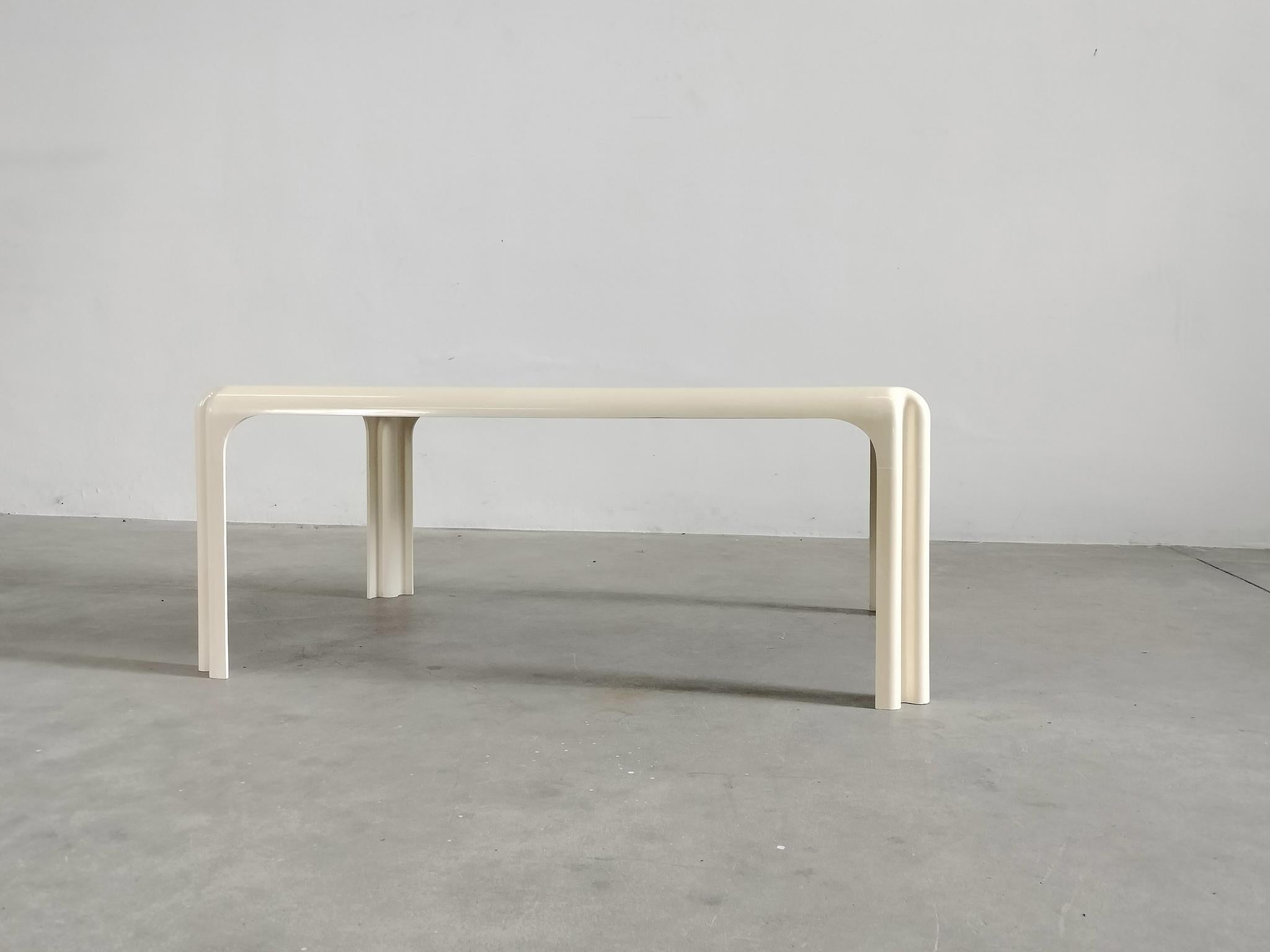 Late 20th Century Vico Magistretti Arcadia White Rectangular Coffee Table by Artemide 1970s For Sale