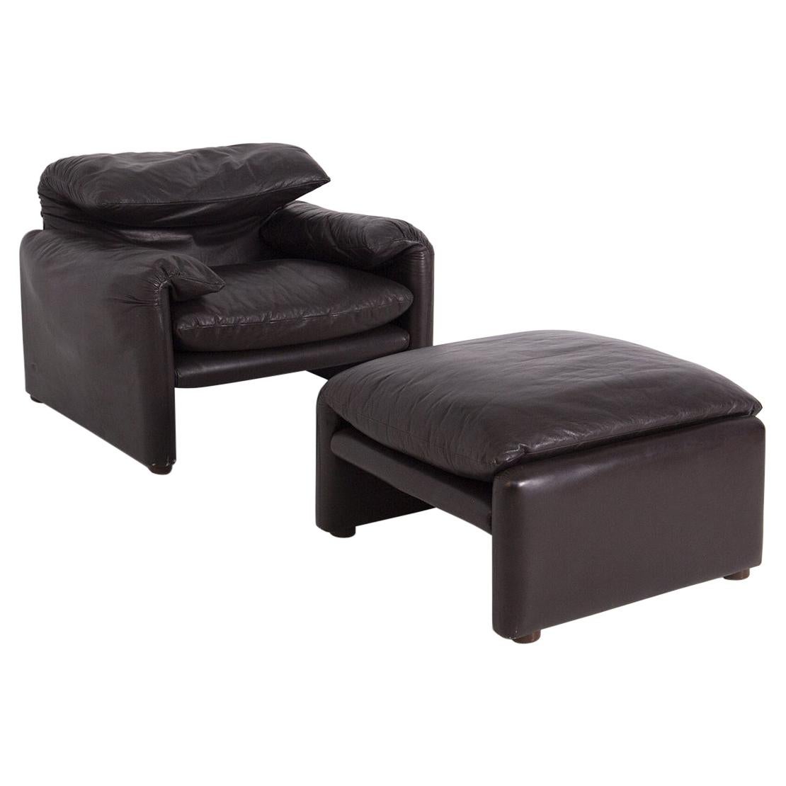 Vico Magistretti Armchair and Ottoman in Leather for Cassina, First Edition