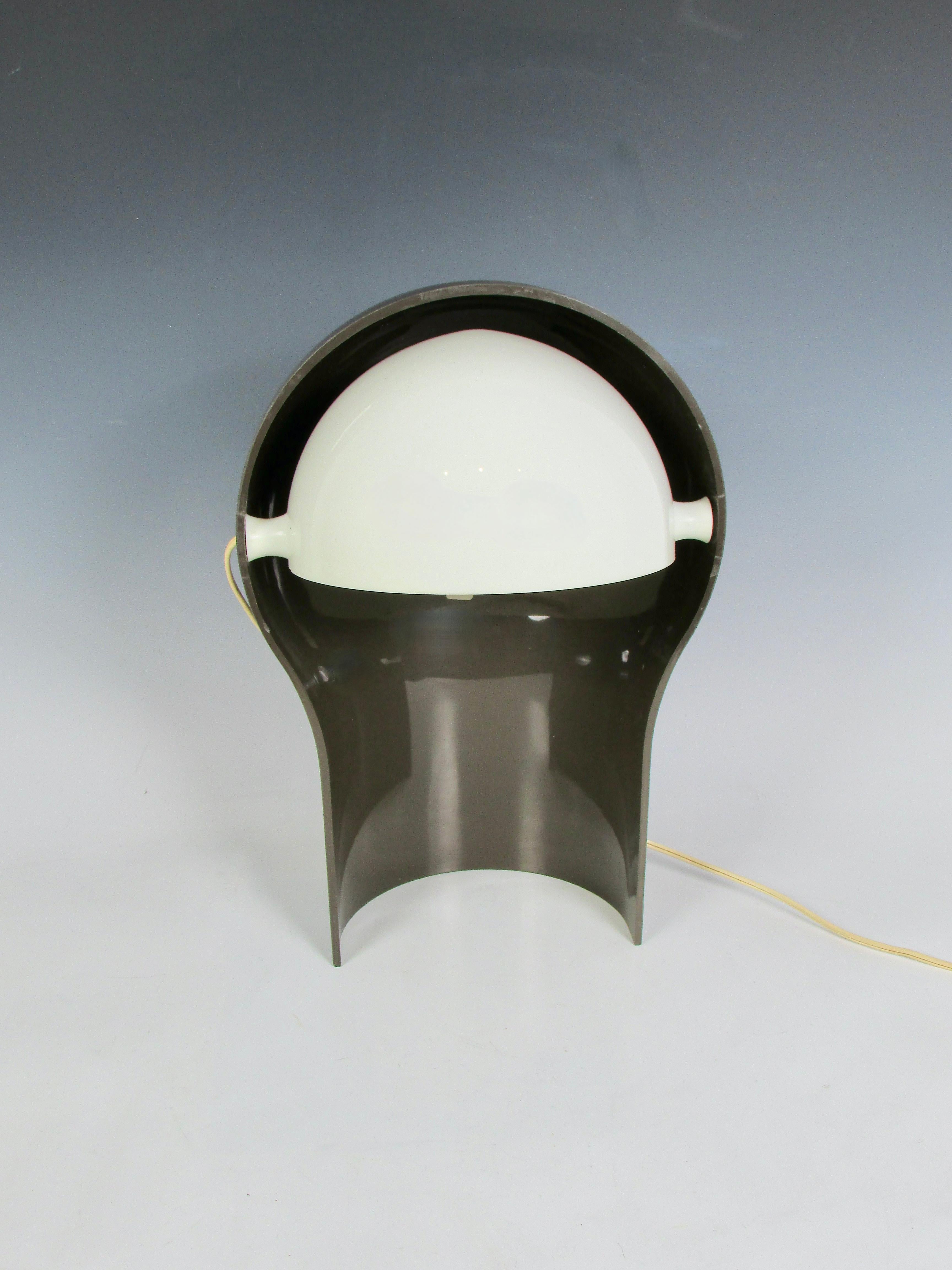 Plastic Vico Magistretti  Artemide 1960s adjustable Telegono table lamp  For Sale