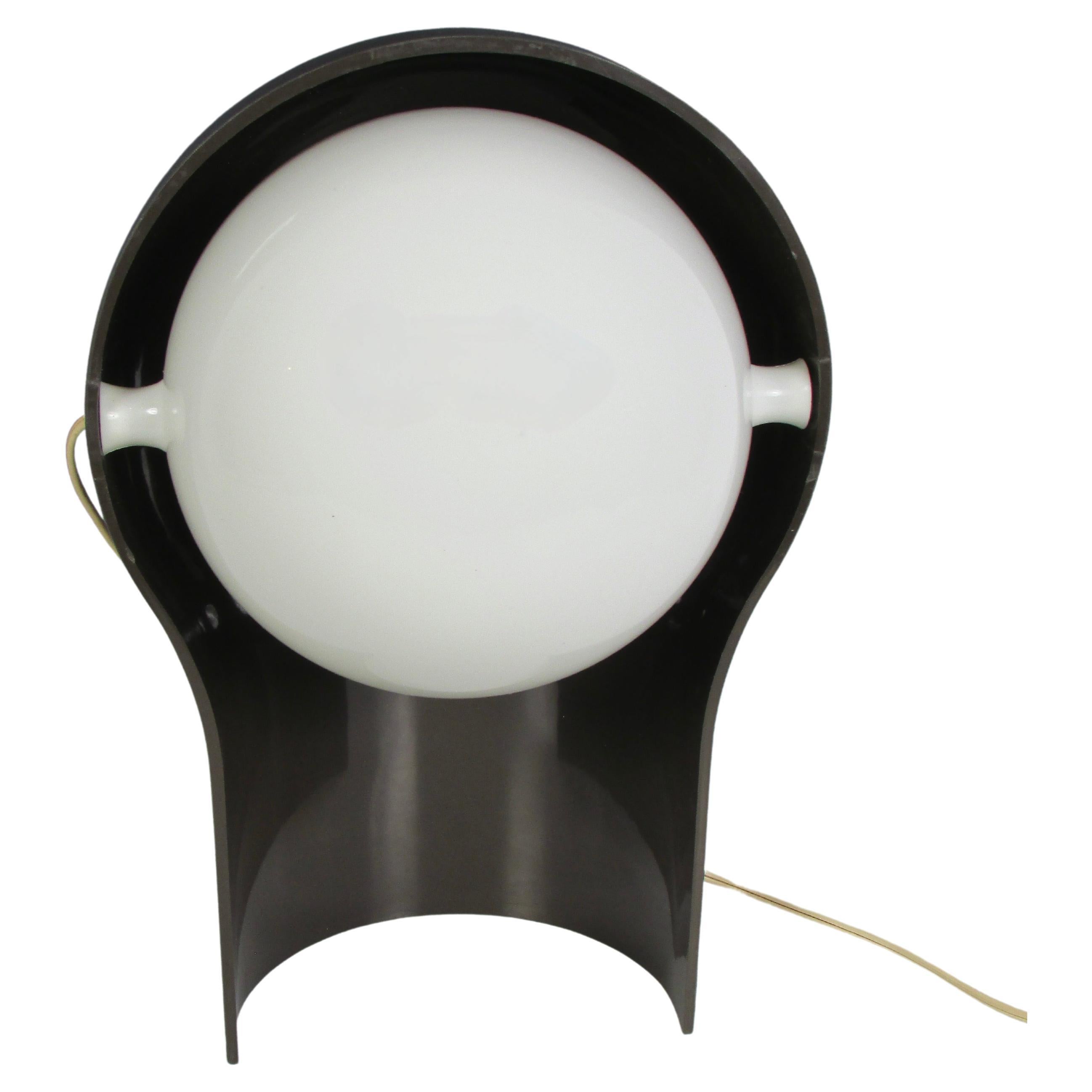 Vico Magistretti  Artemide 1960s adjustable Telegono table lamp 