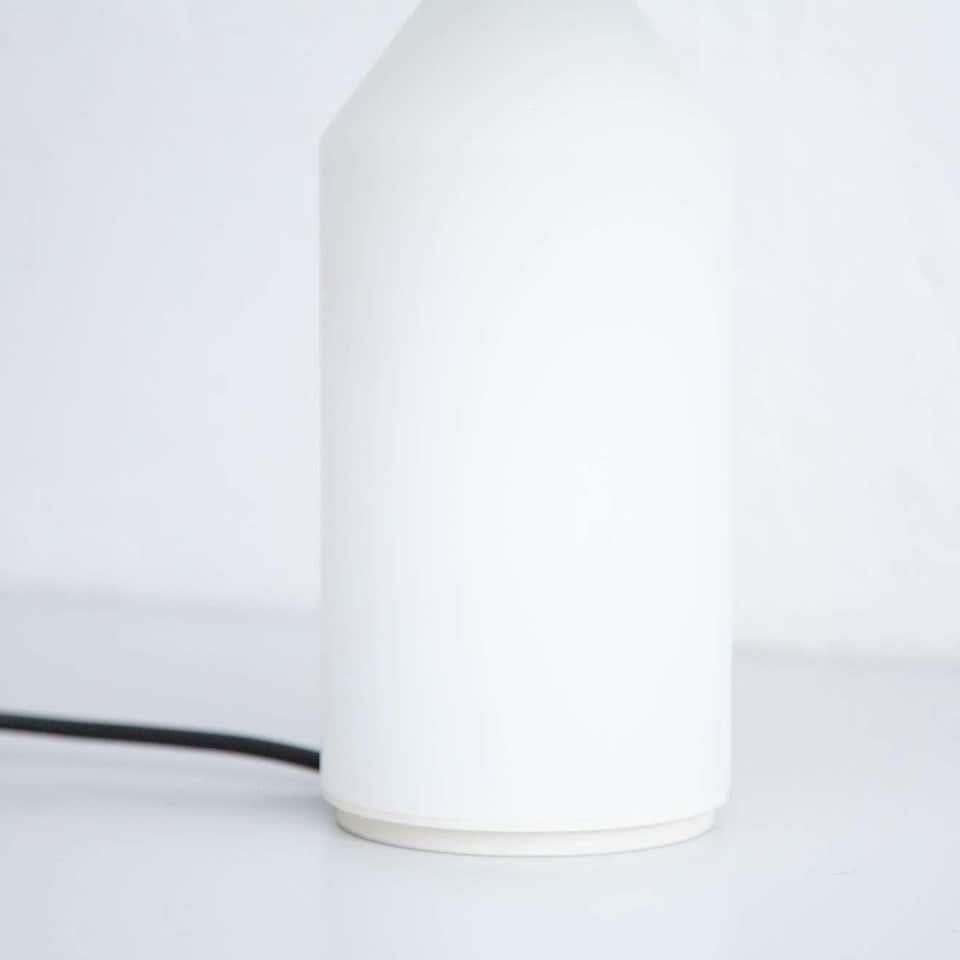 Vico Magistretti 'Atollo' Large Opaline Murano Glass Table Lamp by Oluce For Sale 1