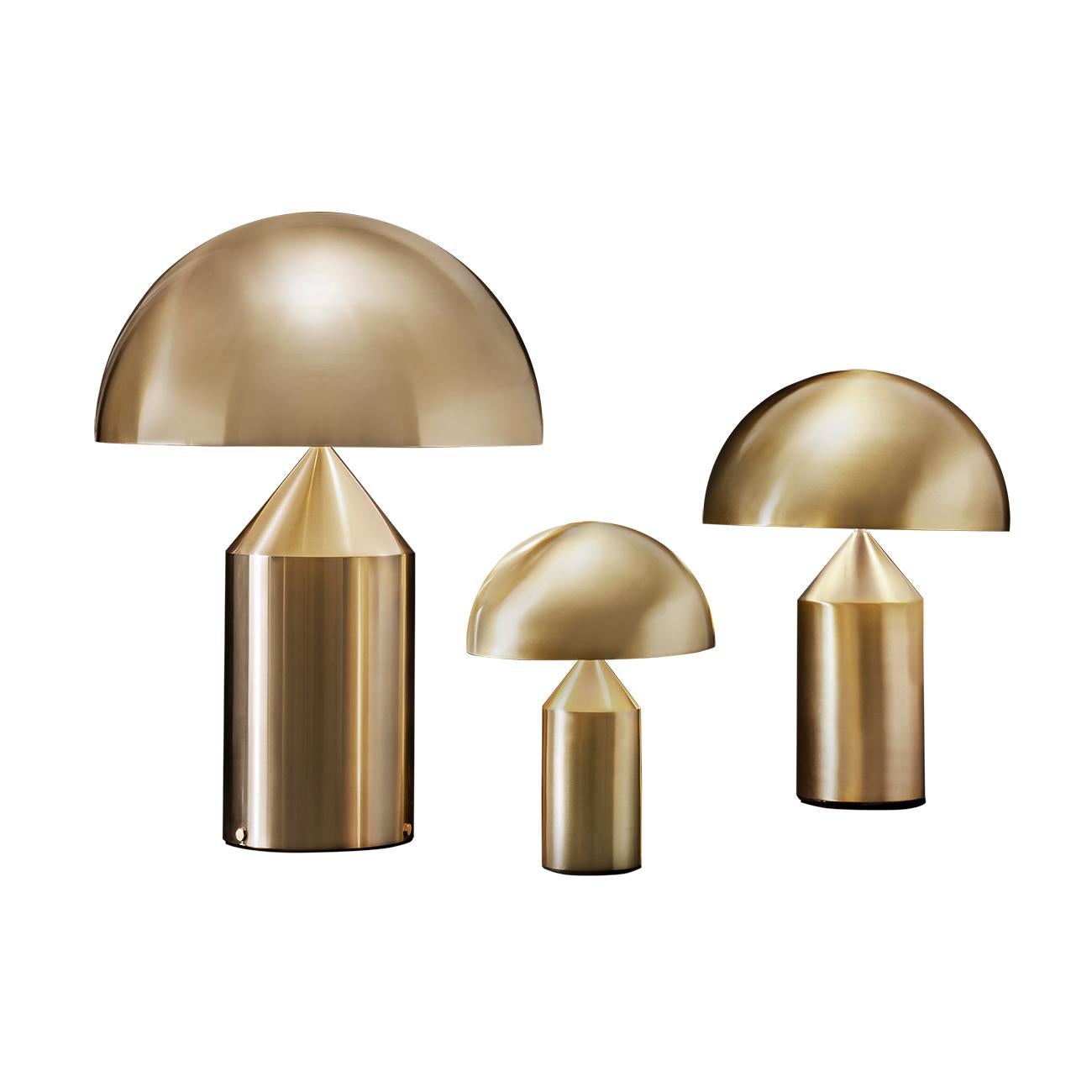 Mid-Century Modern Vico Magistretti petite lampe de bureau « Atollo » en métal satiné et or par Oluce en vente
