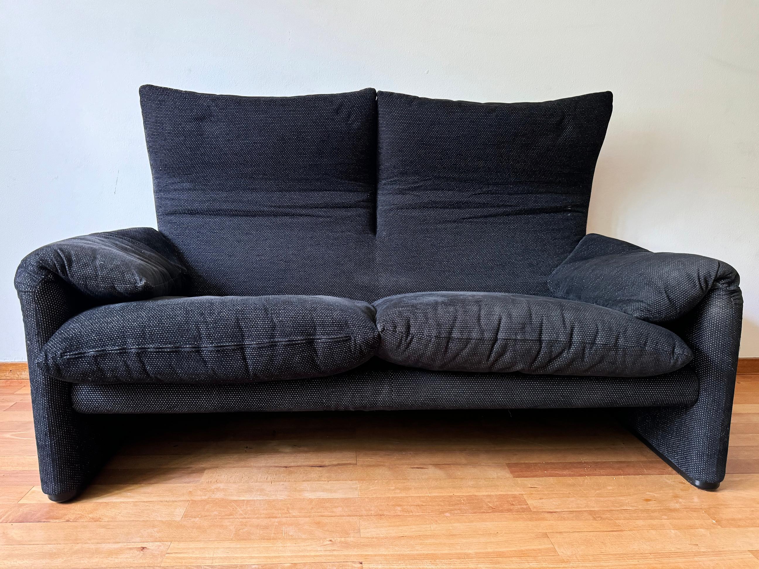 Vico Magistretti Loveseat Negro de 2 Plazas Sofá Maralunga Cassina, Italia, Años 80 en venta 3