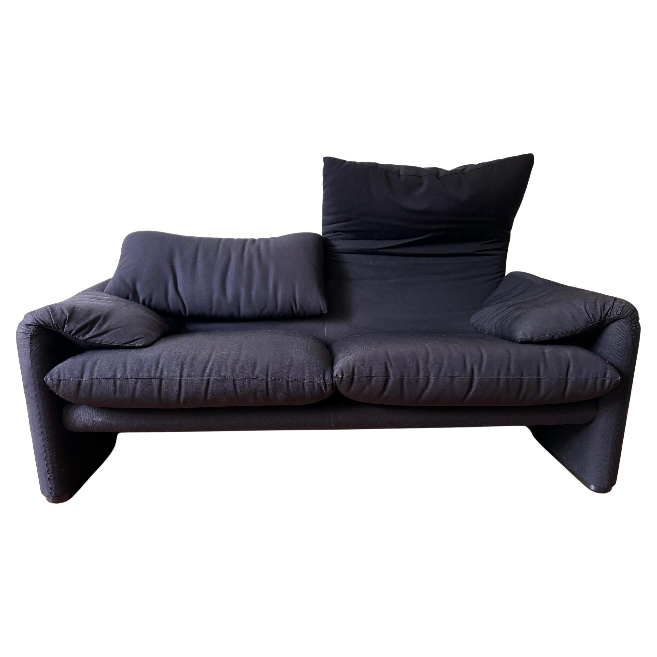 Vico Magistretti Marineblaues / Schwarzes 2-Sitzer- Loveseat Maralunga Sofa Cassina Italien 80er Jahre im Angebot