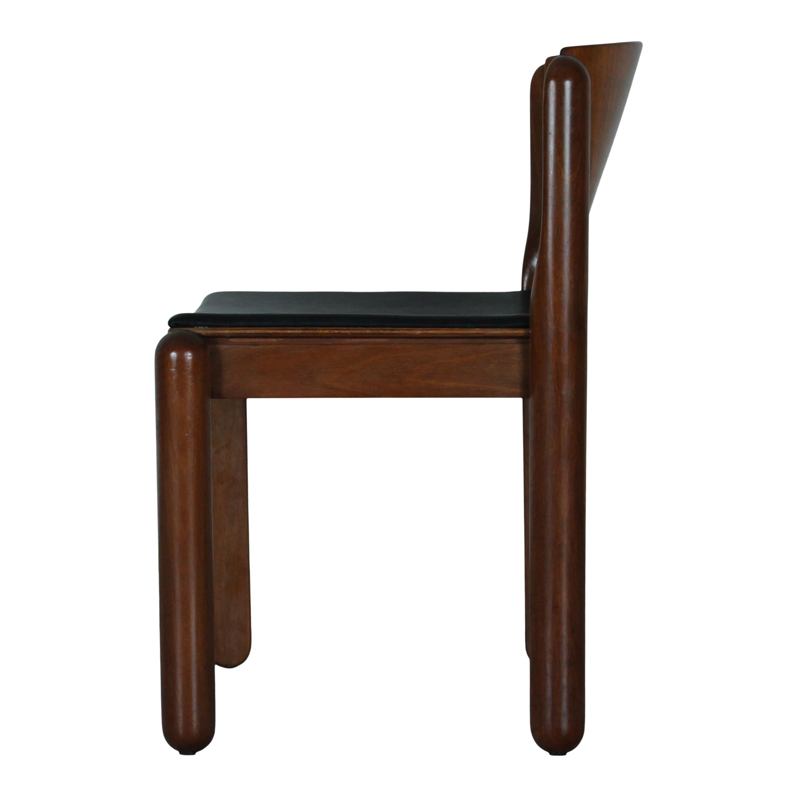 Vico Magistretti Chaise de salle à manger en cuir noir 122 pour Cassina, 1968, ensemble de 6 pièces en vente 10
