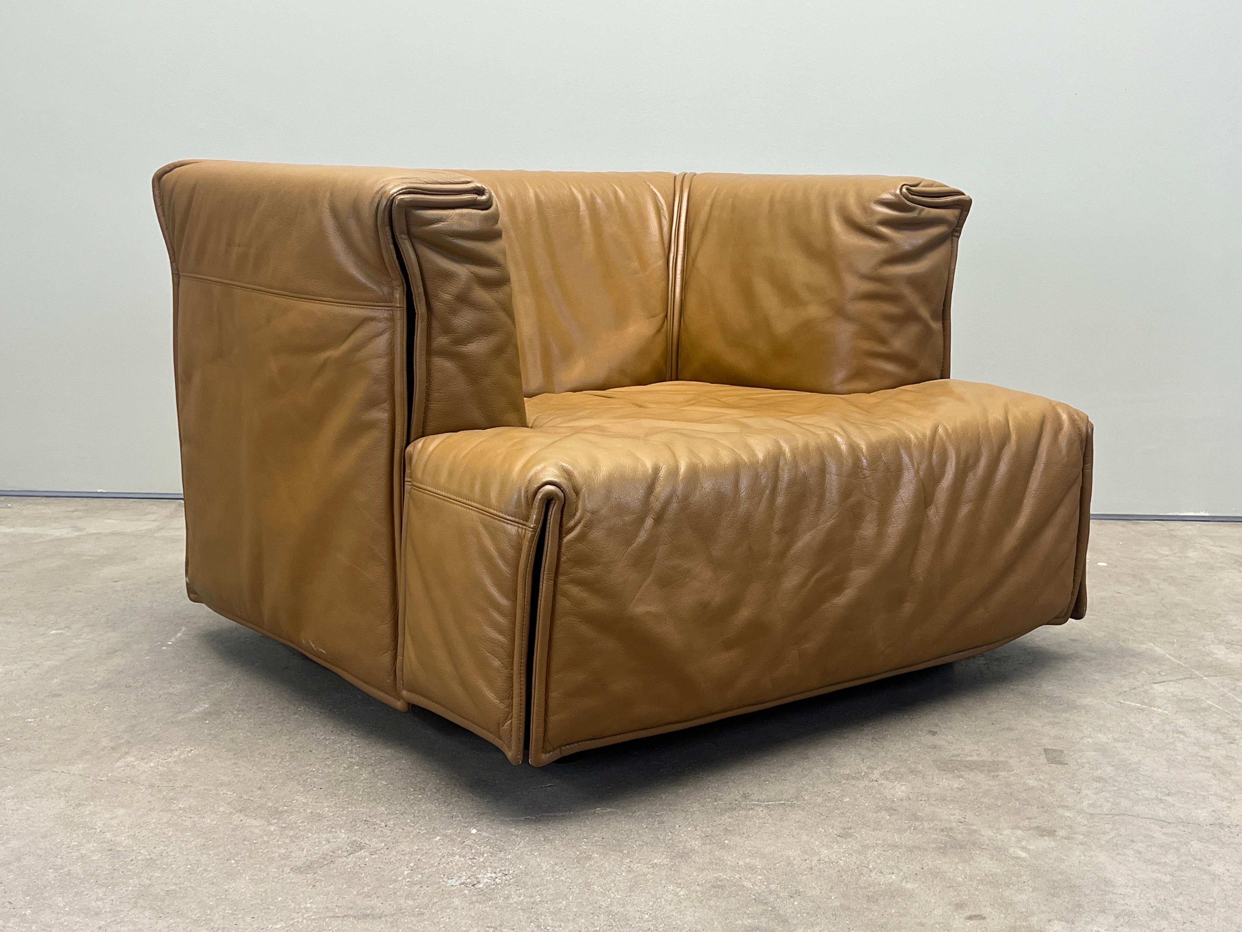 Vico Magistretti Cardigan Lounge Chair for Cassina In Good Condition In Dallas, TX
