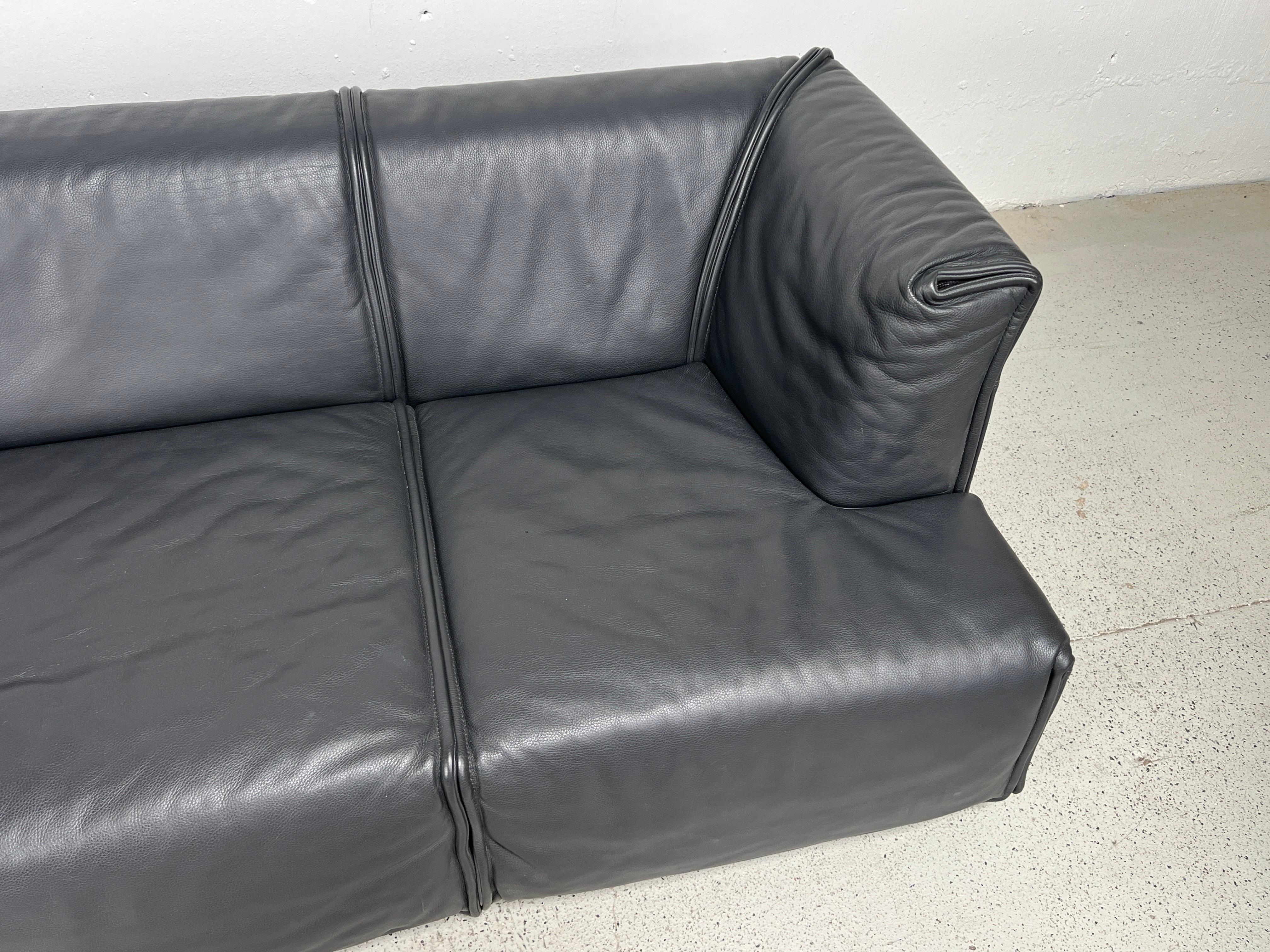 Pelle Divano Vico Magistretti per Cassina in vendita