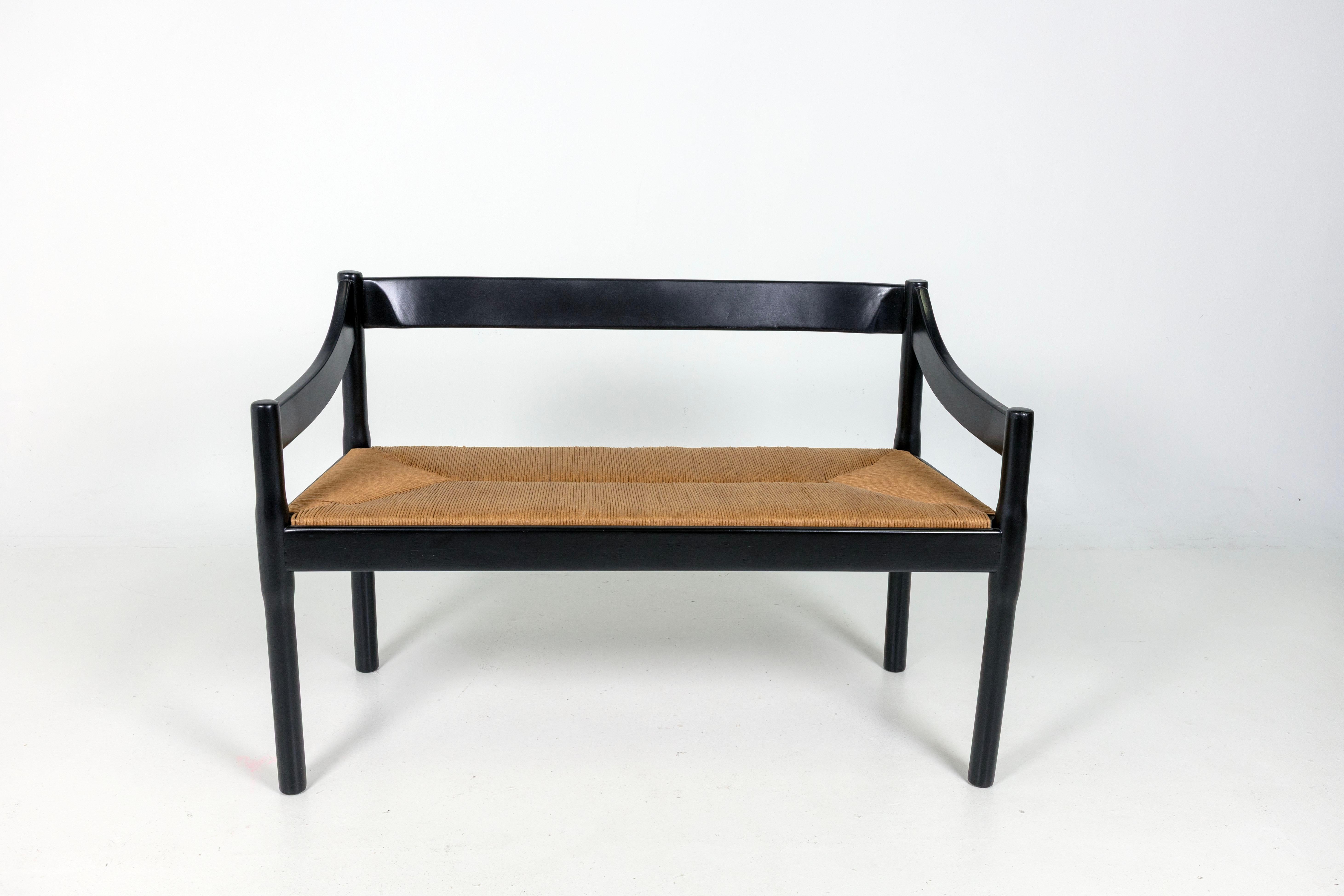 Vico Magistretti „Carimate“ Bank für Cassina, schwarz, Binsen (Moderne der Mitte des Jahrhunderts) im Angebot