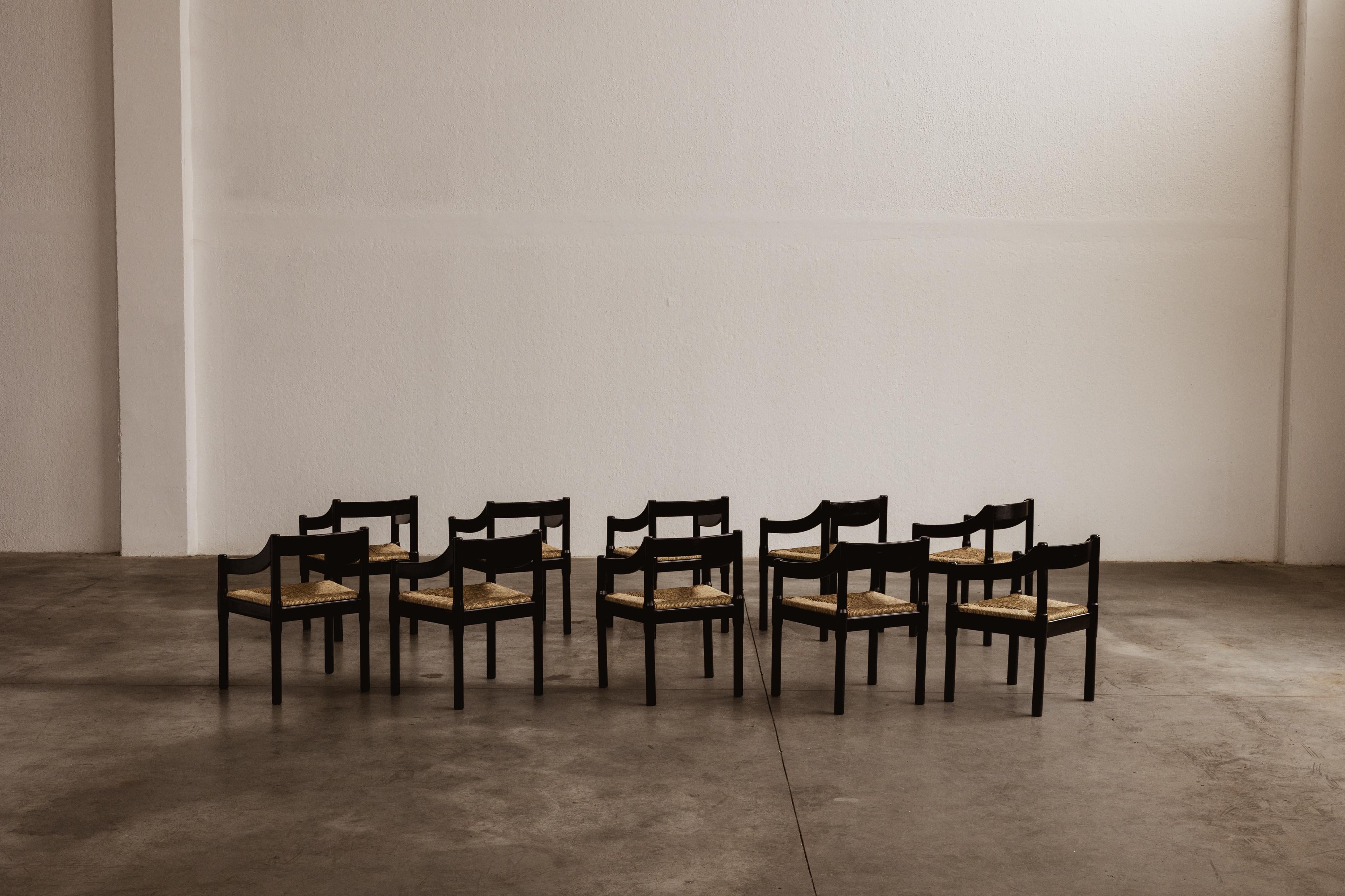 Vico Magistretti Carimate-Stühle für Cassina, Schwarzes Holz, 1960, 10er-Set im Angebot 1