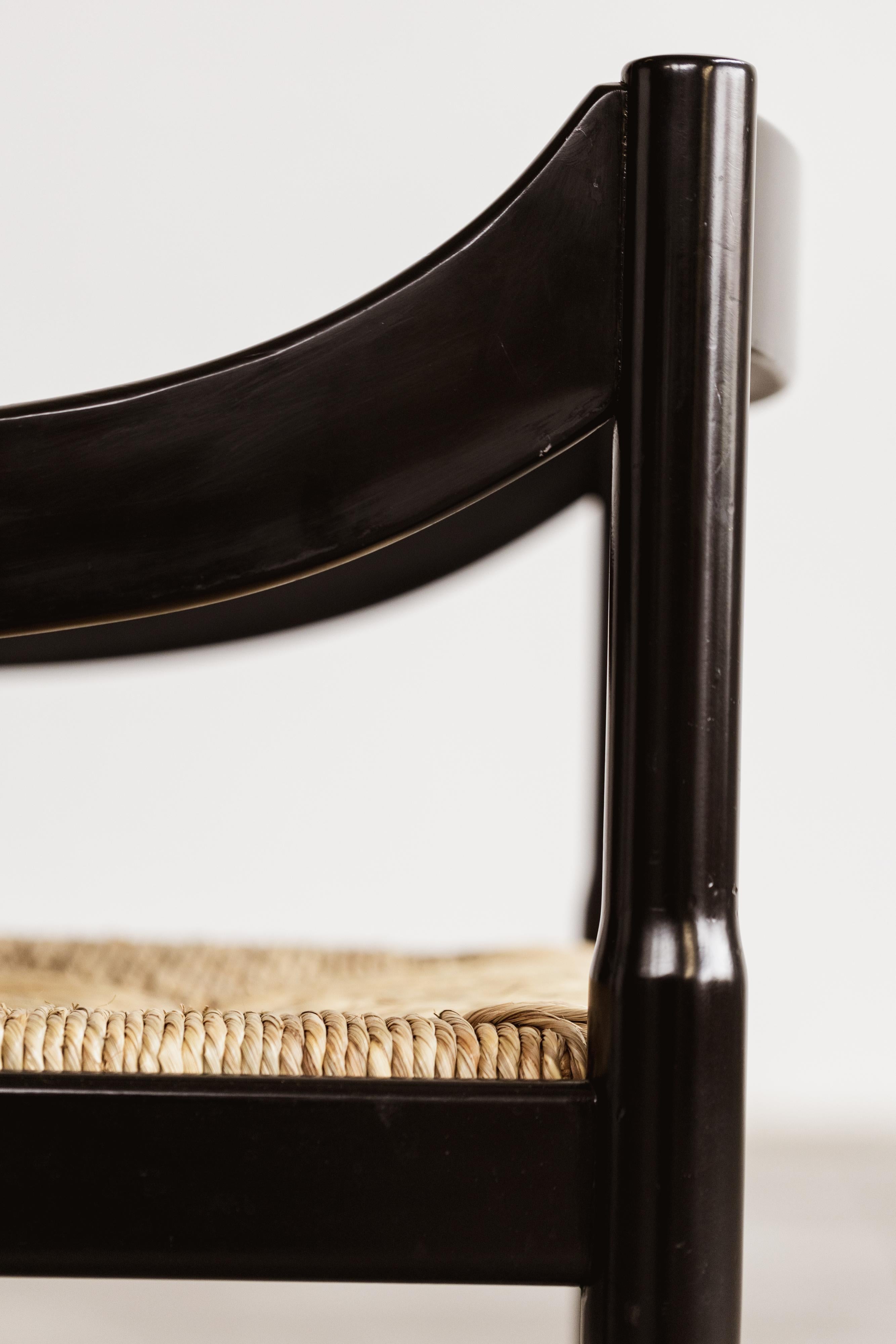 Vico Magistretti Carimate-Stühle für Cassina, Schwarzes Holz, 1960, 4er-Set (Mitte des 20. Jahrhunderts) im Angebot