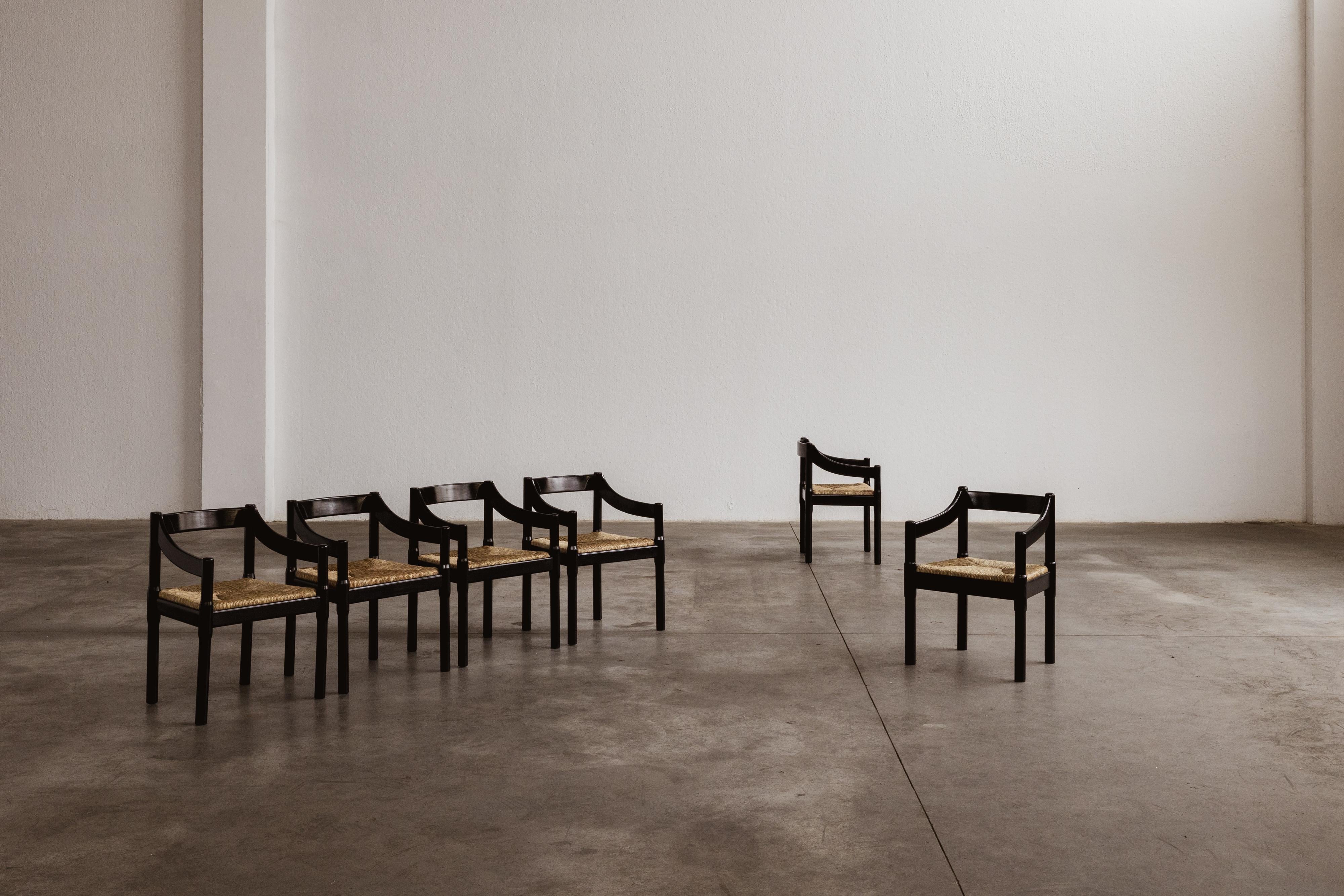 Vico Magistretti “Carimate” Chairs for Cassina, Black Wood, 1960, set of 6 For Sale 7