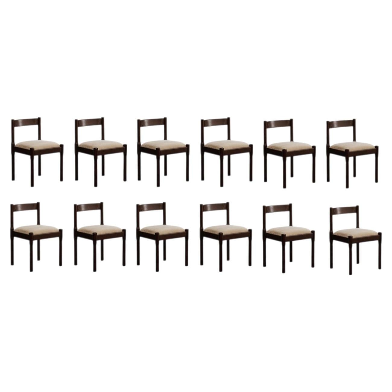 Chaises "Carimate" de Vico Magistretti pour Cassina, laquées marron, 1960, lot de 12