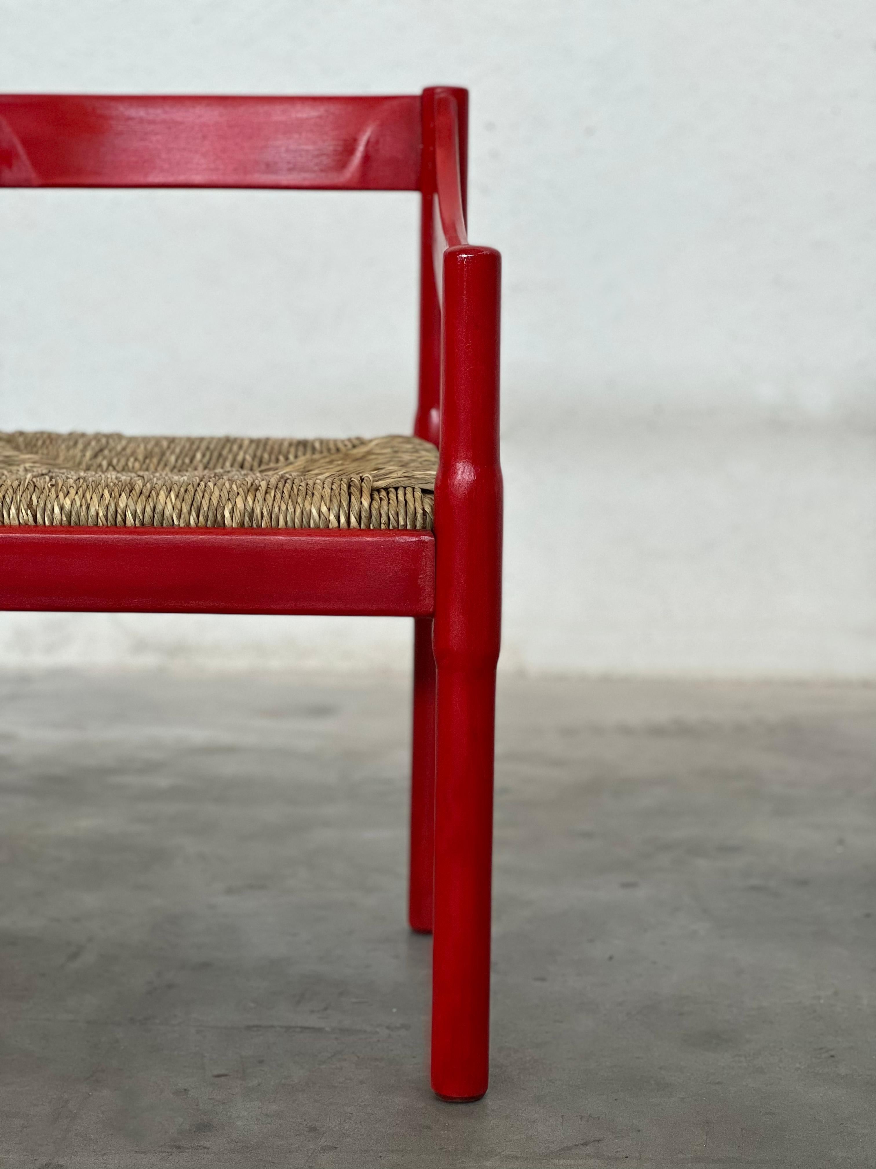 Vico Magistretti Carimate Esszimmerstuhl für Cassina, rot lackiert, 1960 (Stroh) im Angebot