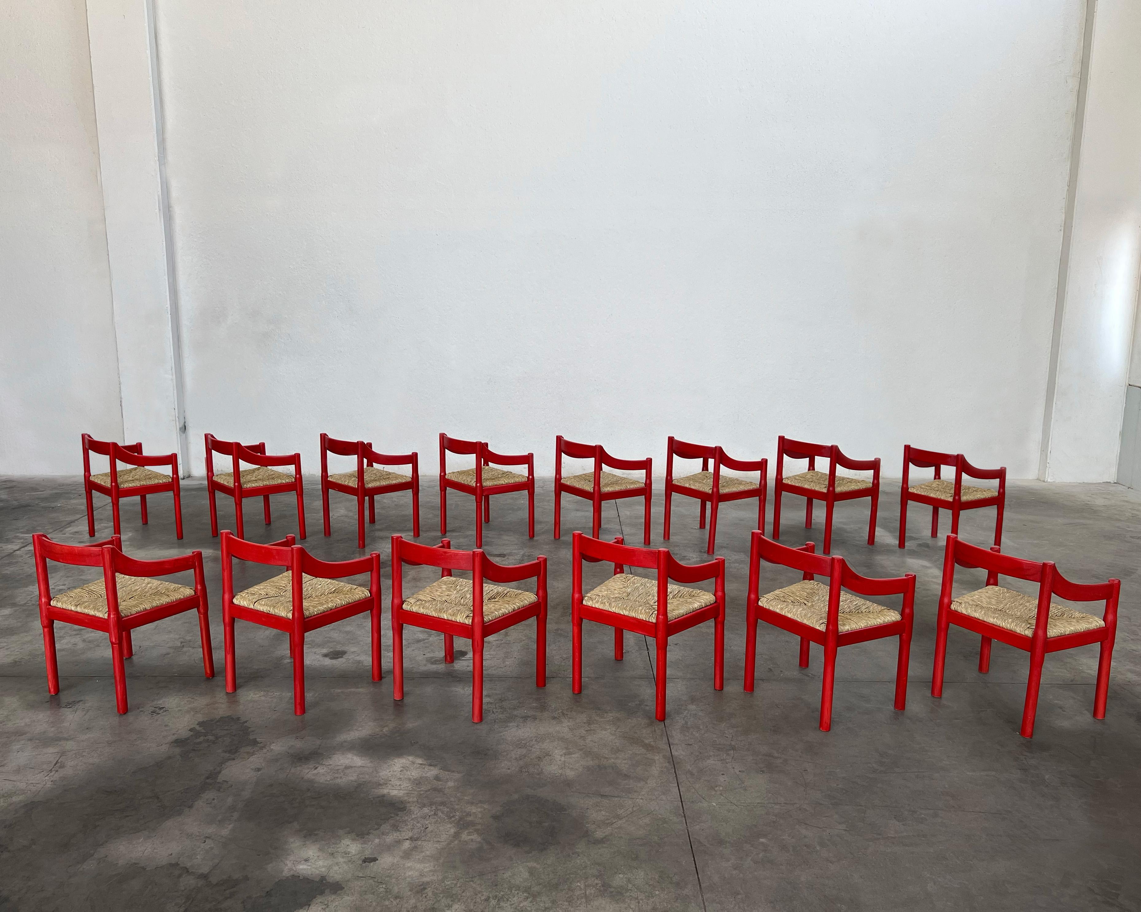 italien Chaises de salle à manger Carimate de Vico Magistretti pour Cassina, 1960, lot de 14 en vente