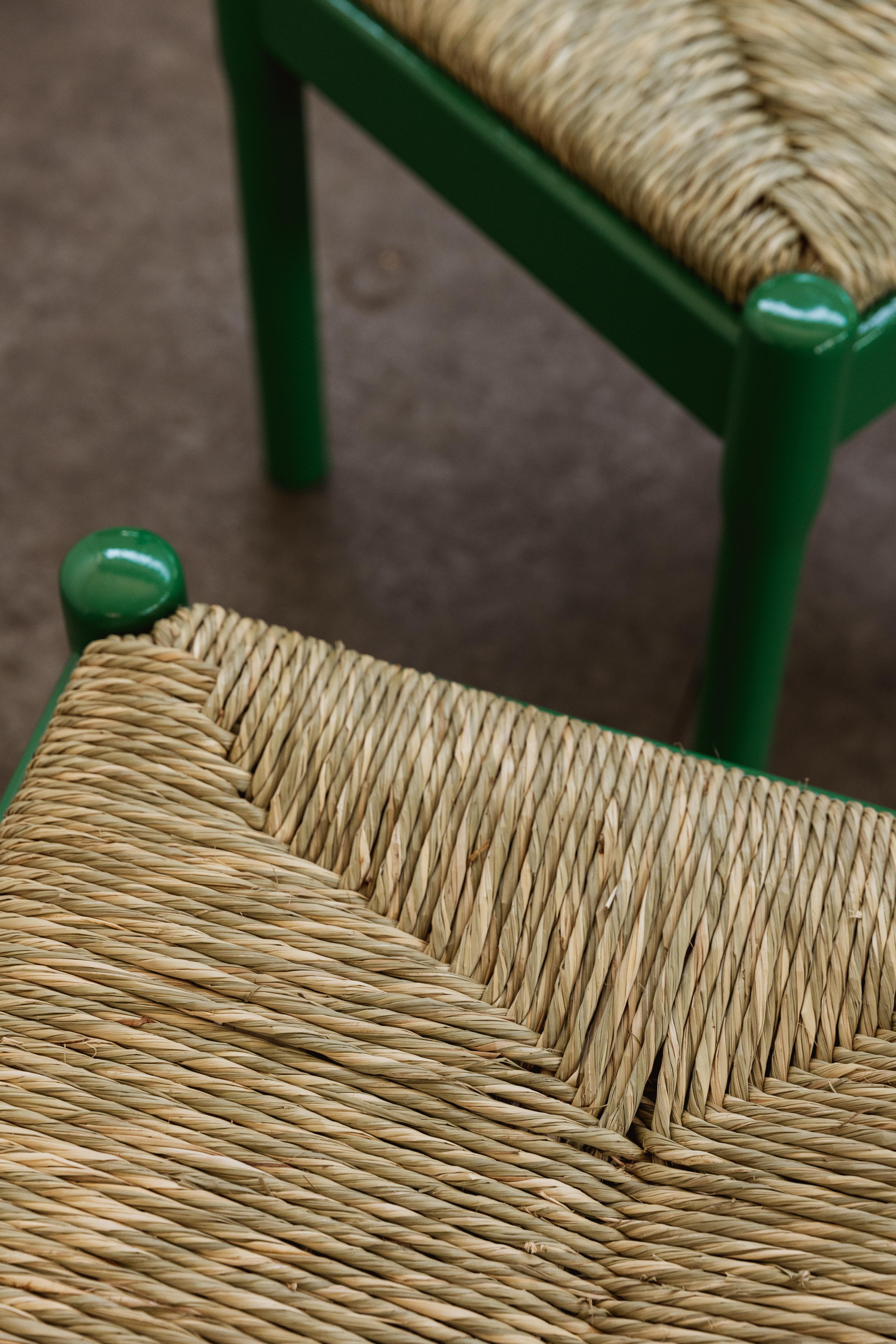 Esszimmerstühle „Carimate“ von Vico Magistretti für Cassina, 1960, 16er-Set (Stroh) im Angebot