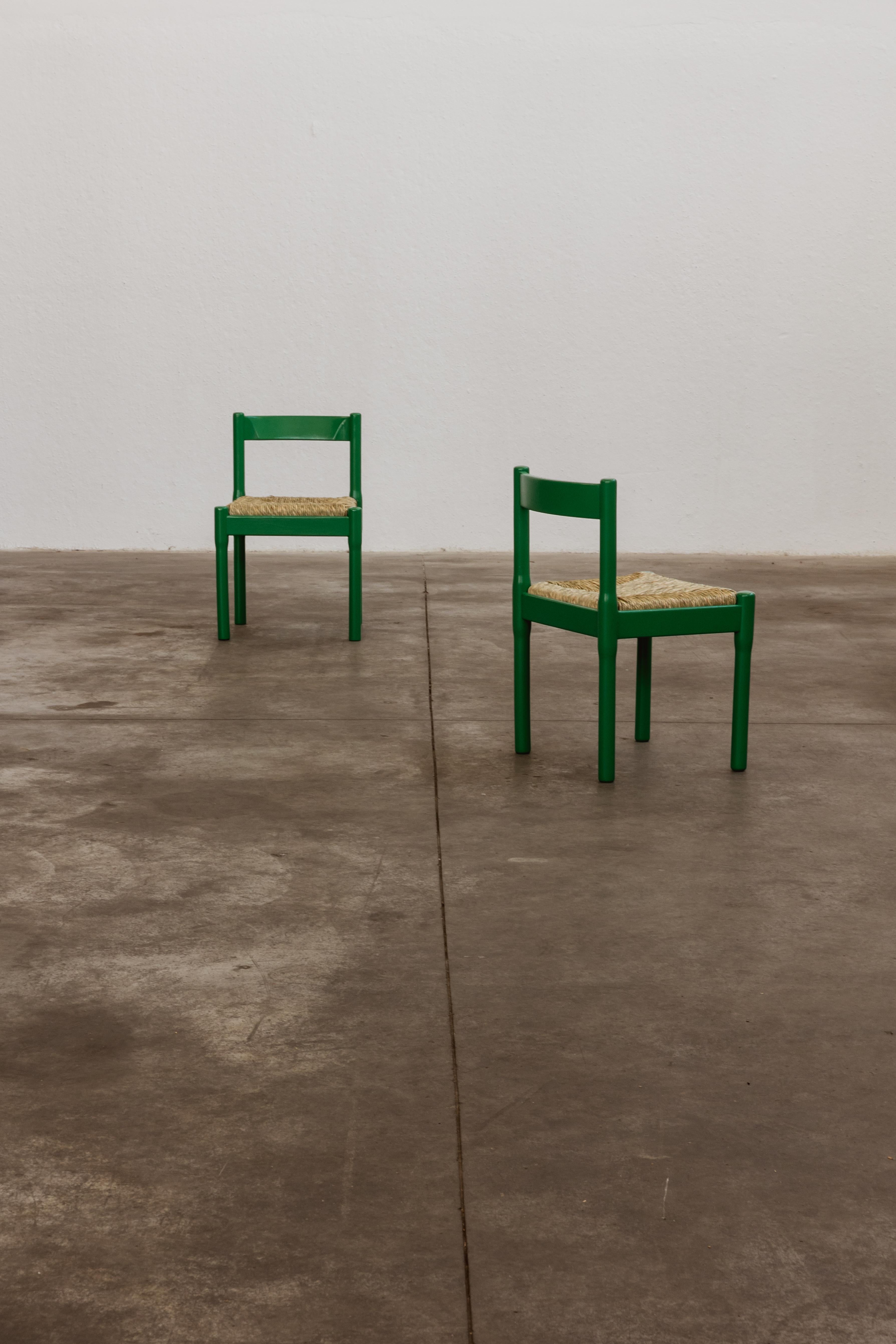 Esszimmerstühle „Carimate“ von Vico Magistretti für Cassina, 1960, 16er-Set im Angebot 1