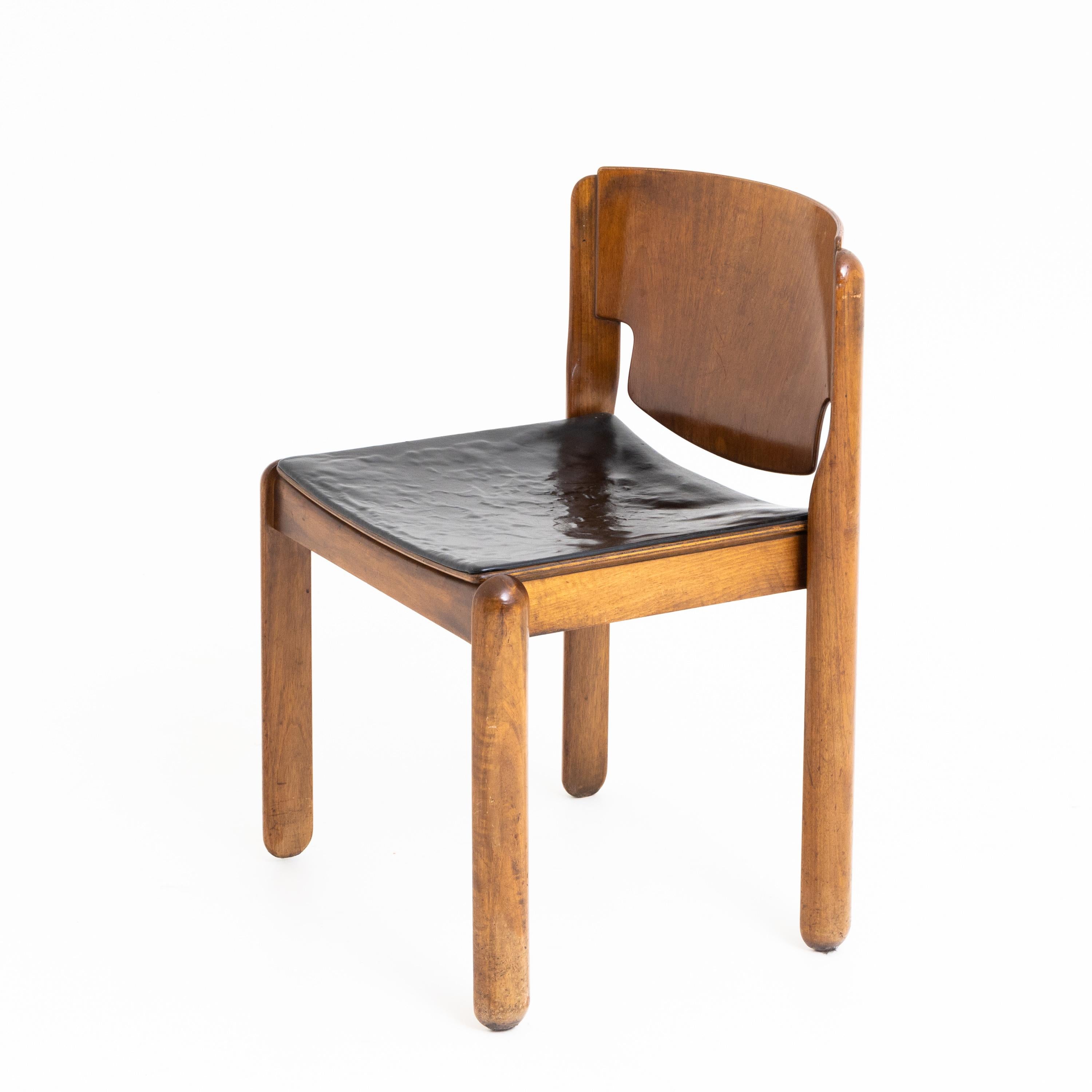 Mid-20th Century Vico Magistretti Chairs, Model 122, Cassina, Italy, 1960s