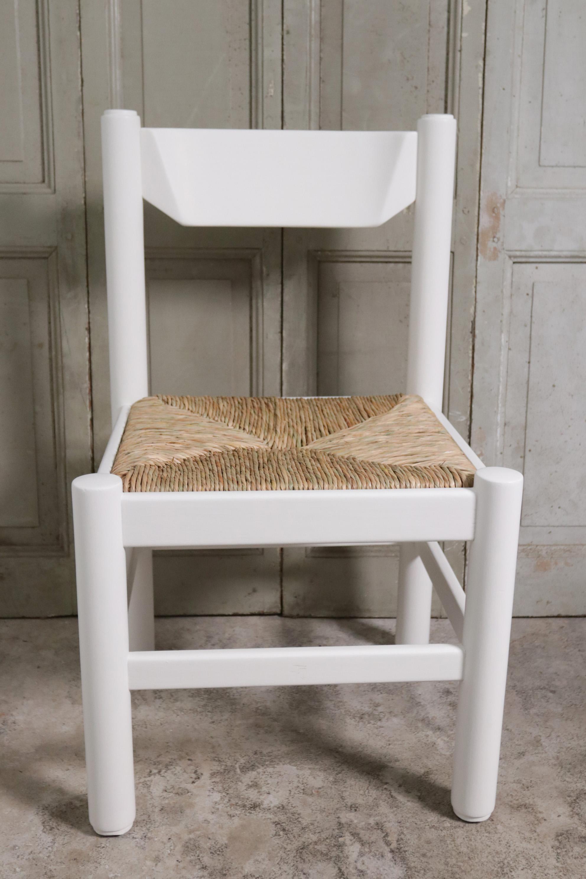 Mid-Century Modern Vico Magistretti / Charlotte Perriand style chaises de salle à manger jonc blanc des années 70  en vente