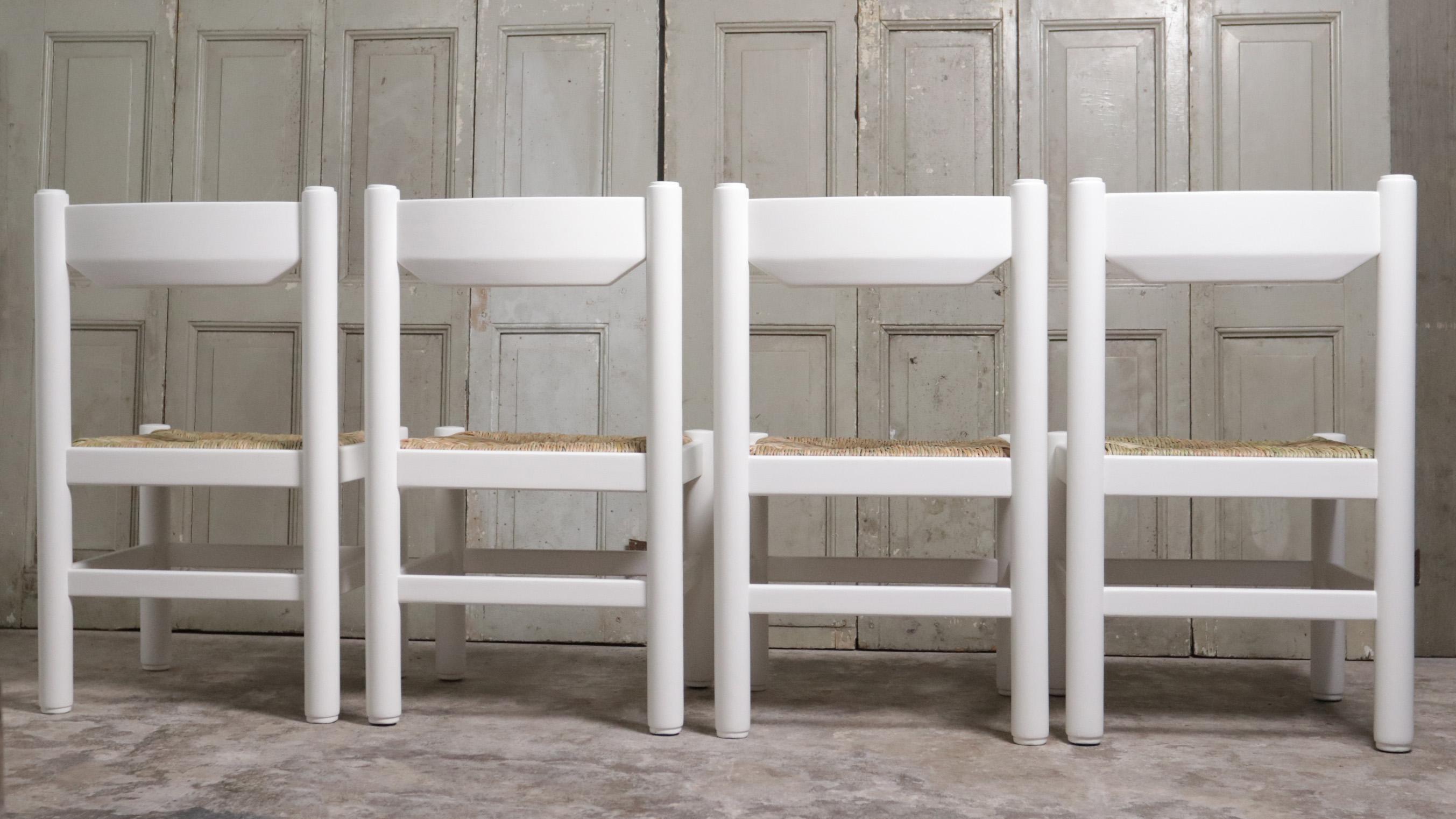 Italian Vico Magistretti / Charlotte Perriand Style Rush Dining Room Chairs 70s White  For Sale