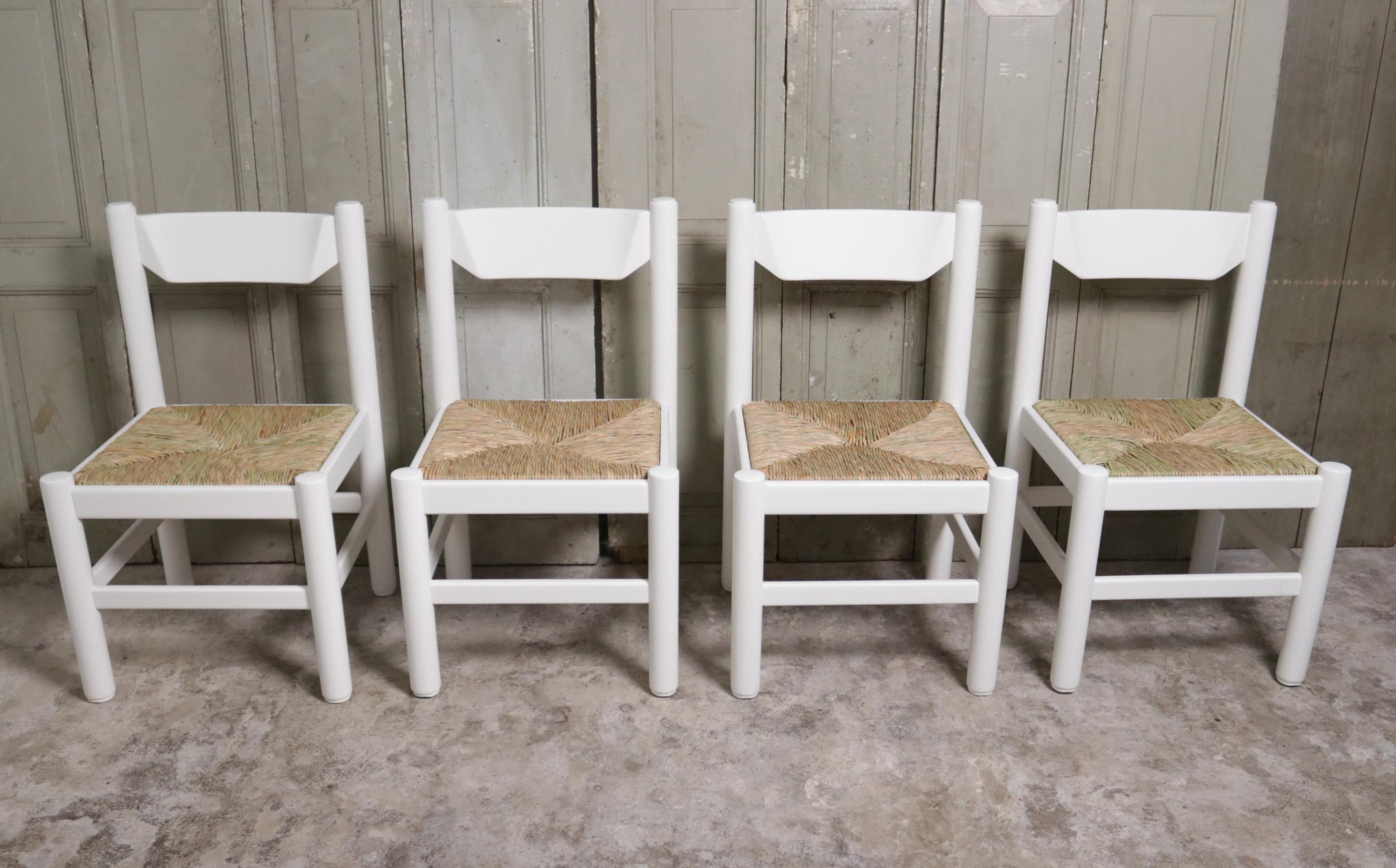 Late 20th Century Vico Magistretti / Charlotte Perriand Style Rush Dining Room Chairs 70s White  For Sale