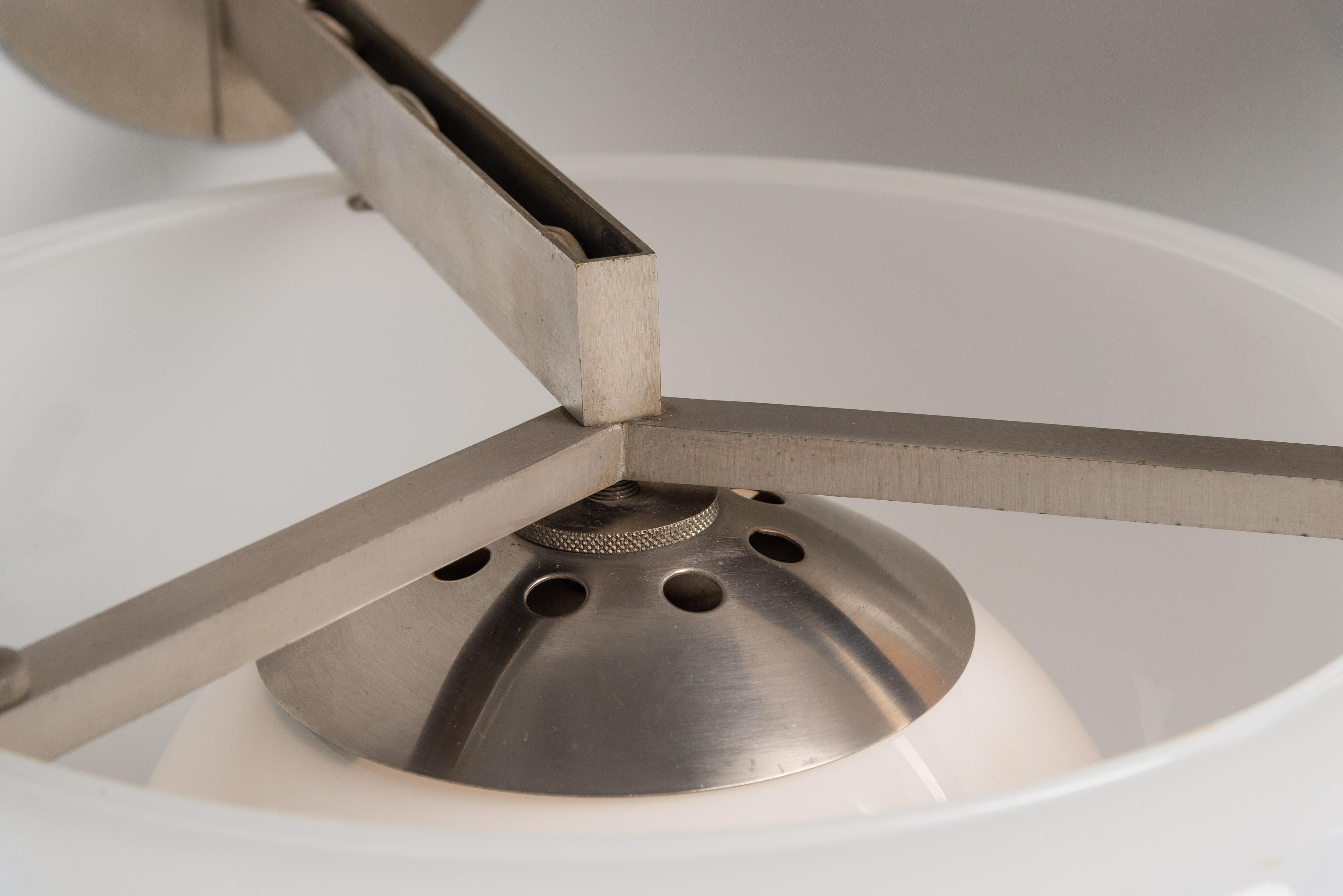 Lampes murales Clinio de Vico Magistretti, Artemide, Italie 1967 en vente 4