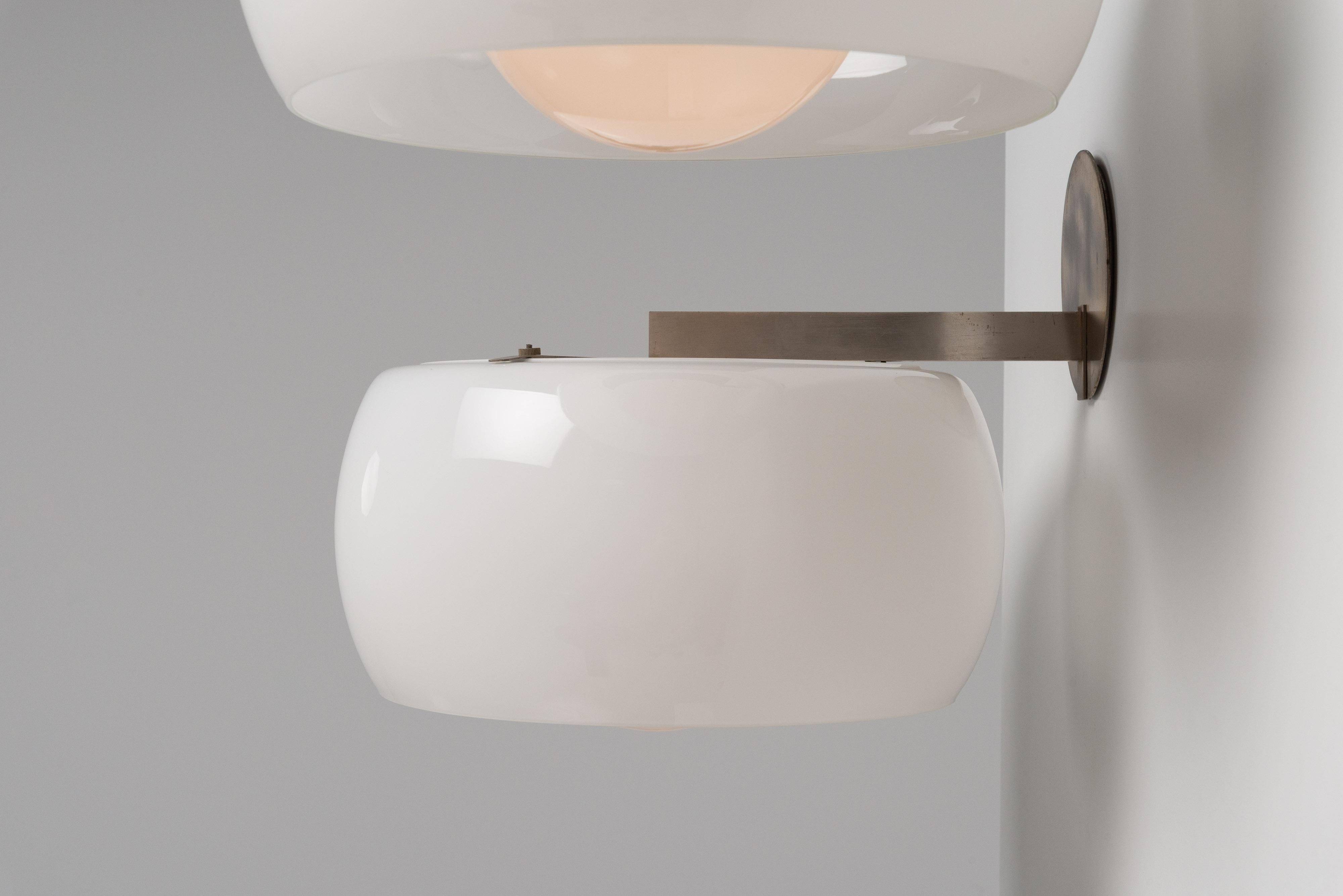 Lampes murales Clinio de Vico Magistretti, Artemide, Italie 1967 en vente 1