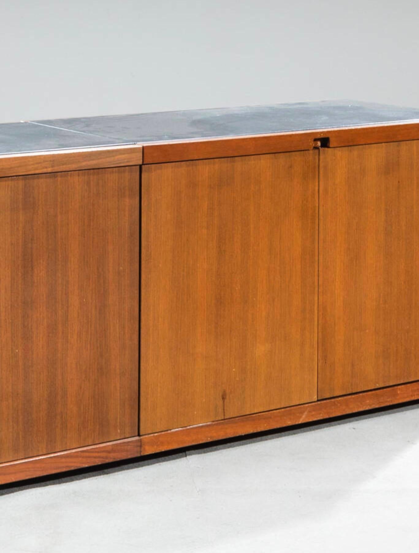 Vico Magistretti, Pair of sideboards mod. MB55, prod. Poggi, 1960s For Sale 1