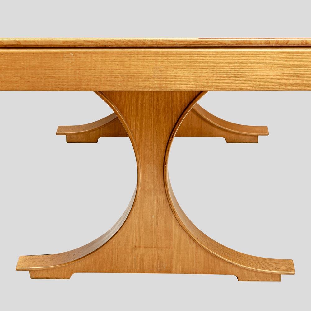 Vico Magistretti Design bureau et chaise vintage en bois d'érable clair, couleur italienne en vente 6