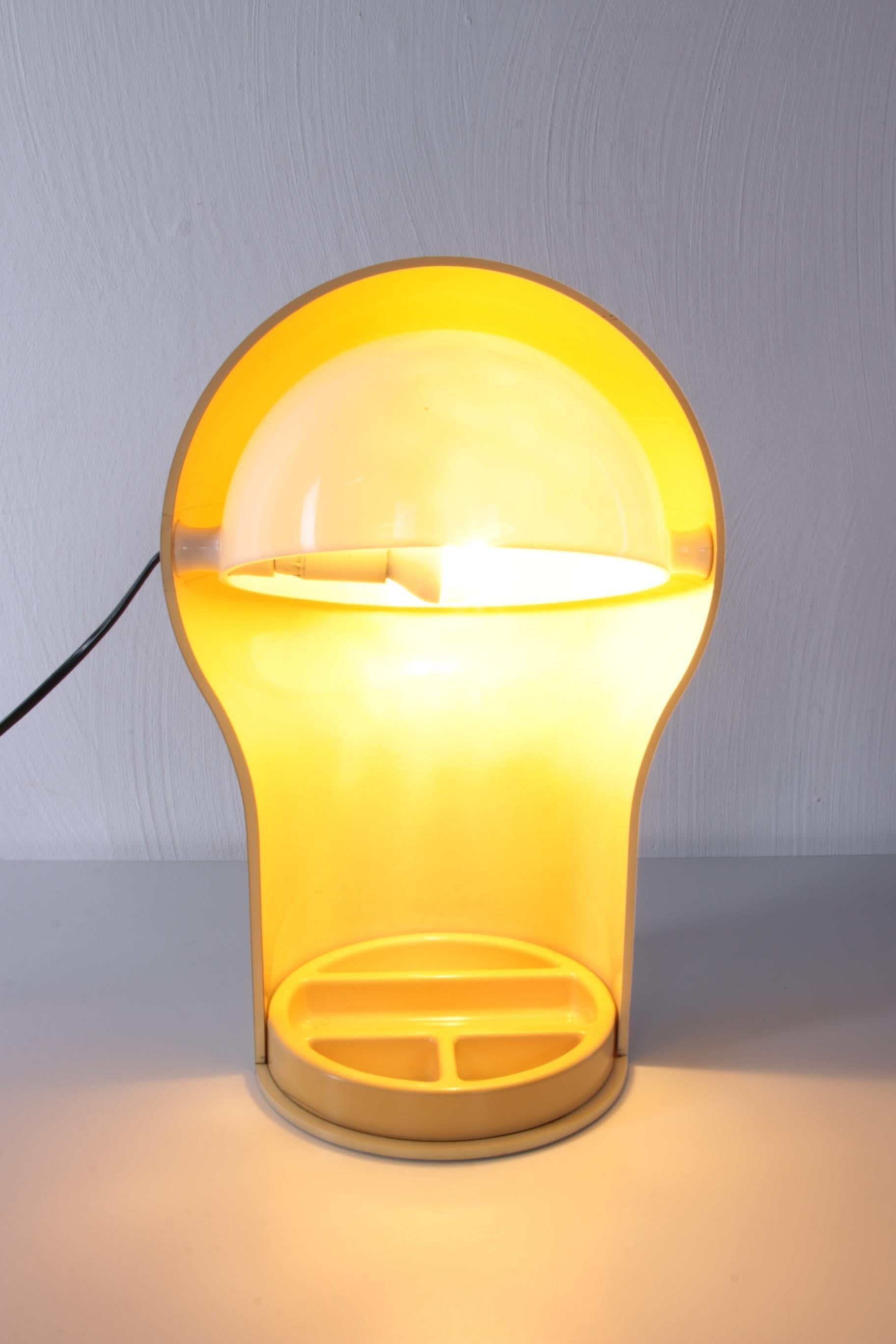Vico Magistretti Desk Lamp Model Telegono Made by Artemide, 1960s Italy In Good Condition In Oostrum-Venray, NL