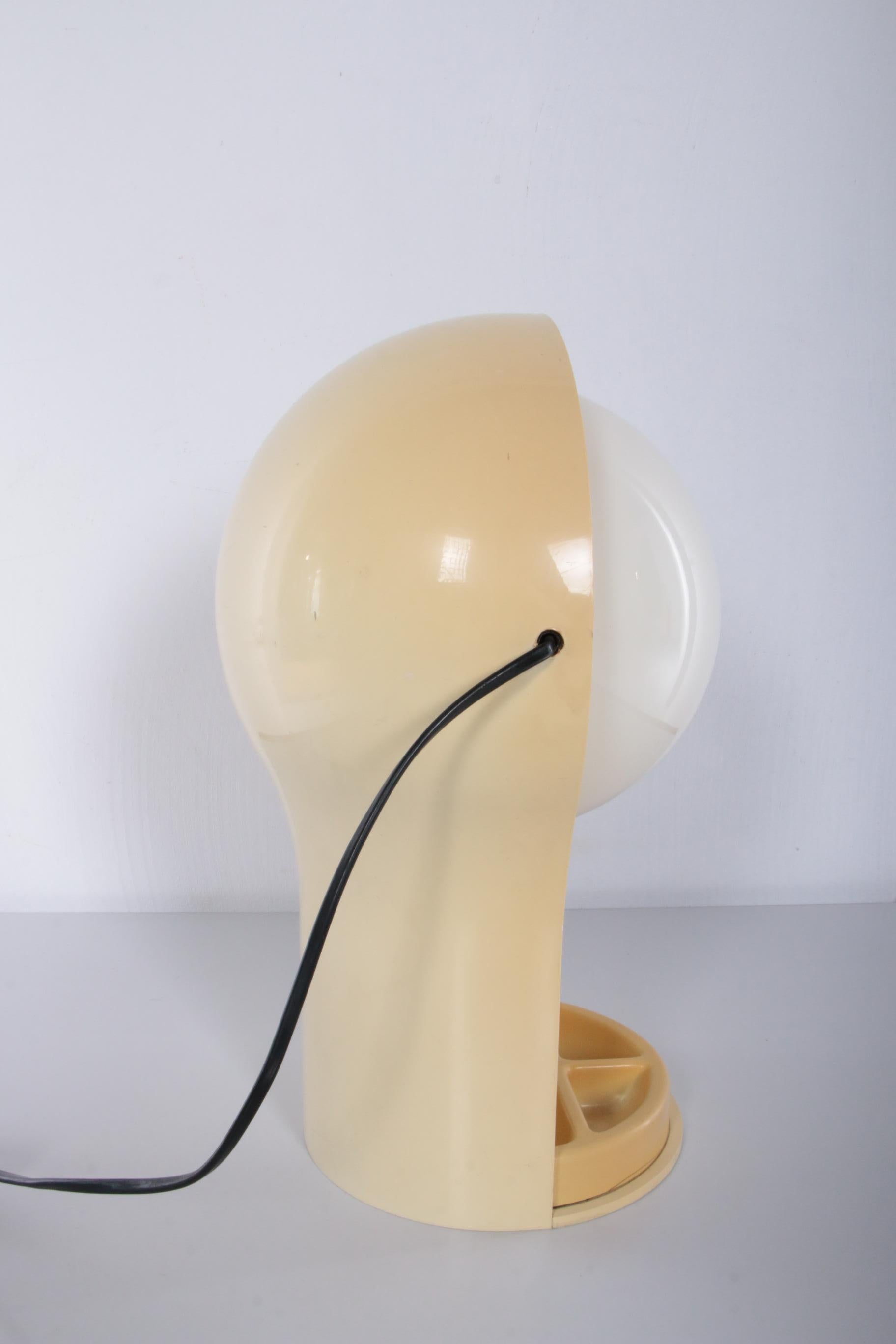 Vico Magistretti Desk Lamp Model Telegono Made by Artemide, 1960s Italy 2
