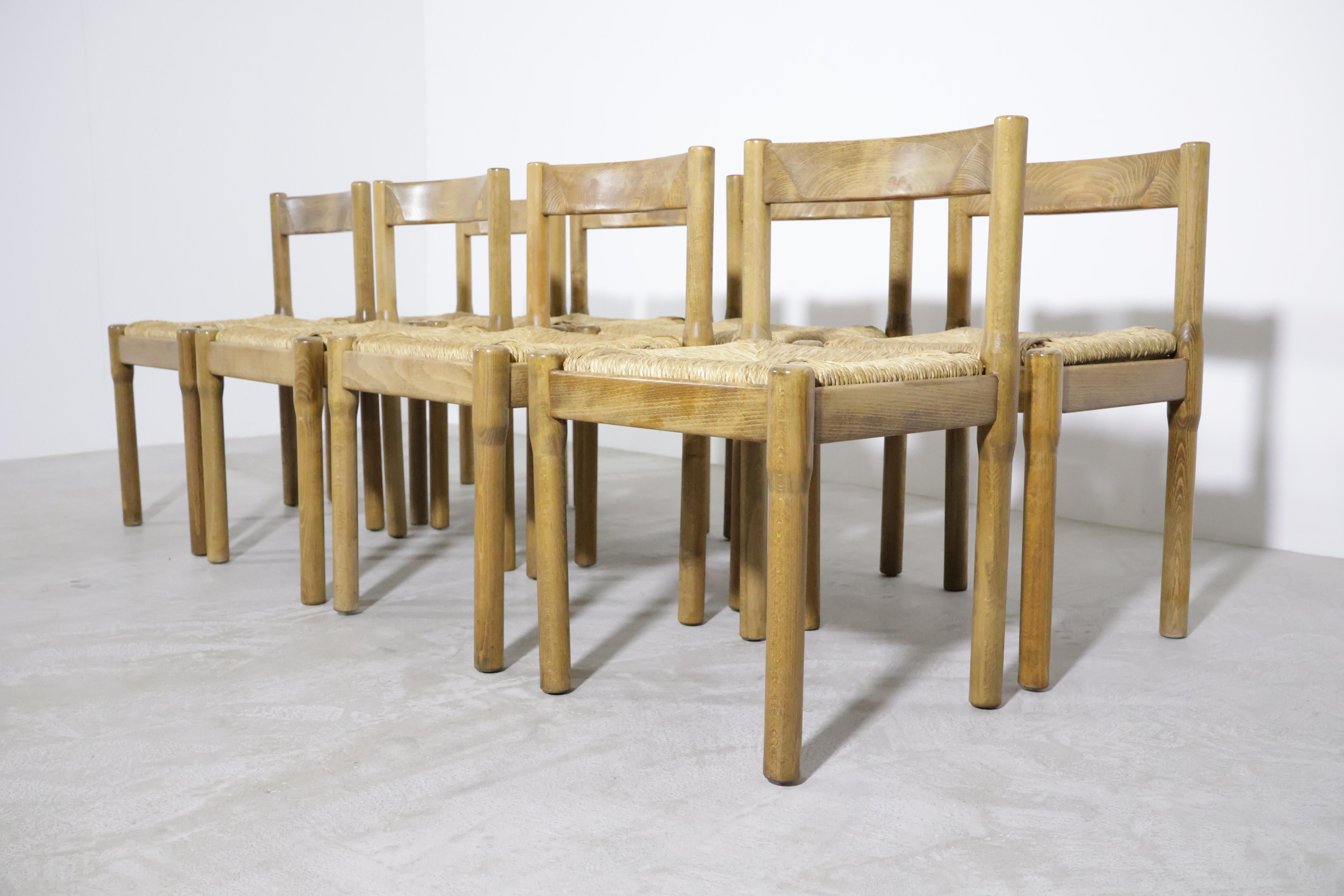 A beautiful set of eight 'Carimate' dining chairs by Vico Magistretti for Mario Luigi Comi/Italy in the 60s!
The 'Carimate' chair is one of Vico Magistretti's most famous chair and for him, rather unsual, as his furniture is better known for the
