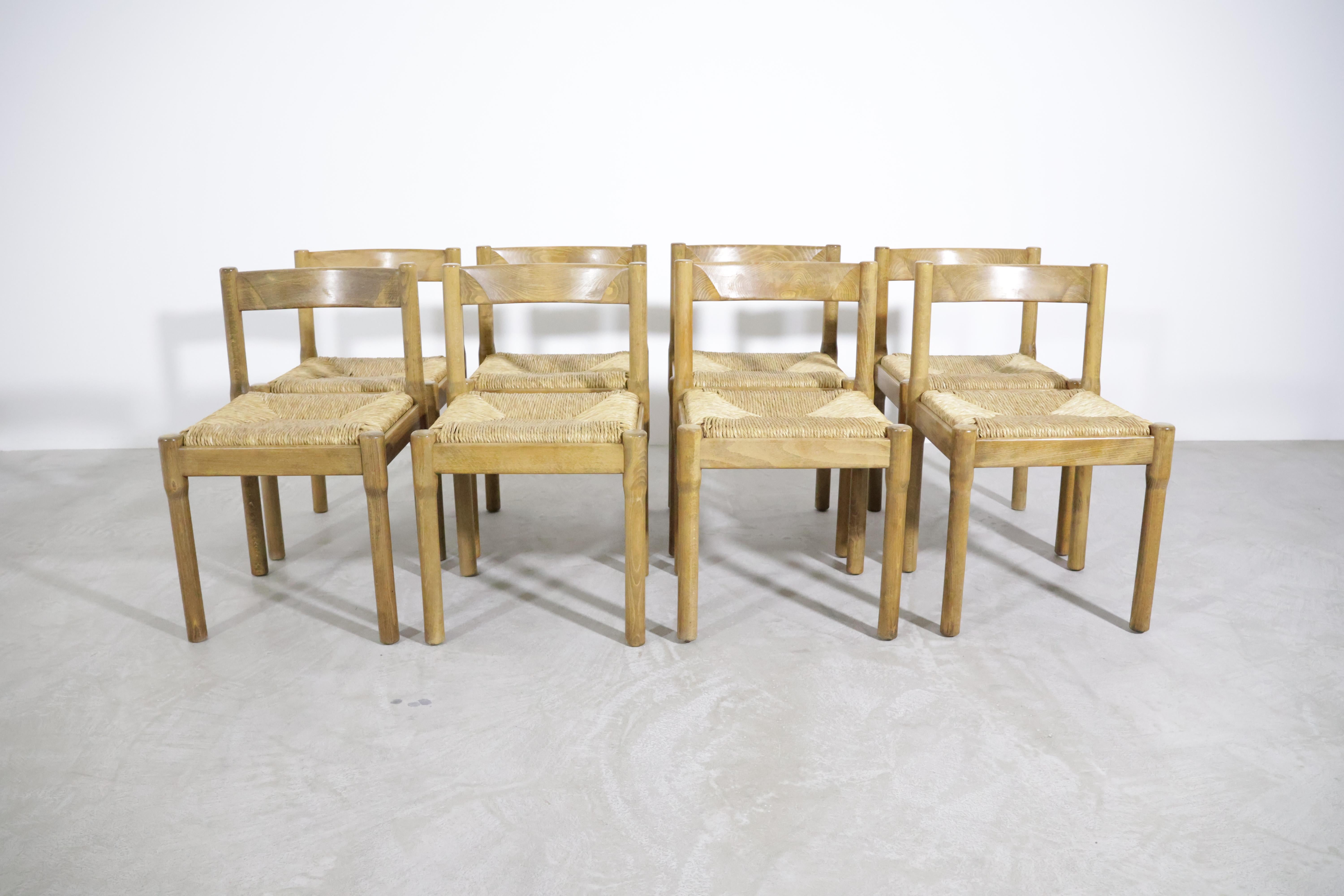 Cane Vico Magistretti 'Carimate' dining chairs produced by Mario Luigi Comi 1960s  For Sale