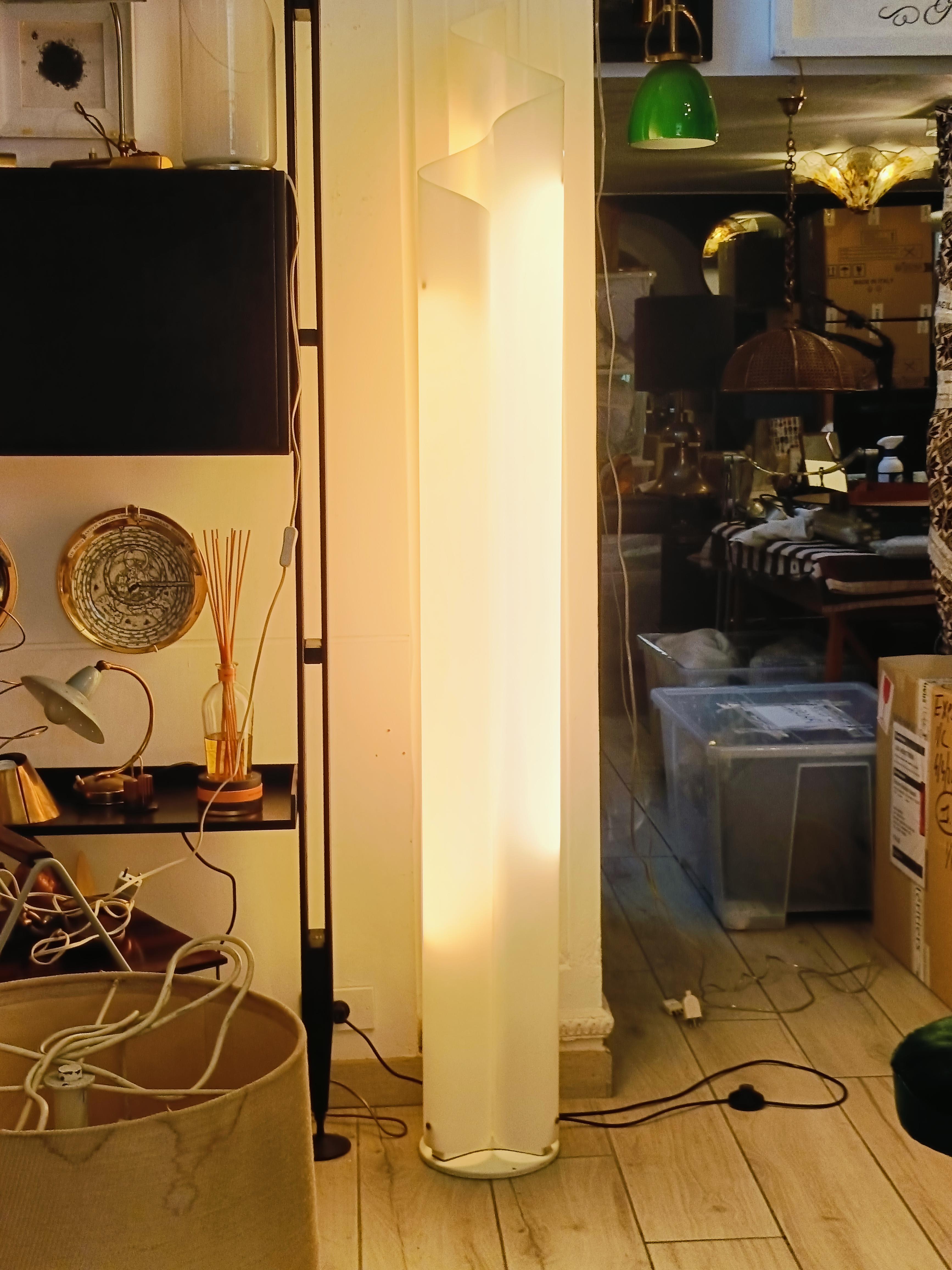 Vico Magistretti para Artemide Lámpara de pie Chimera, Italia, años 70 Italiano en venta