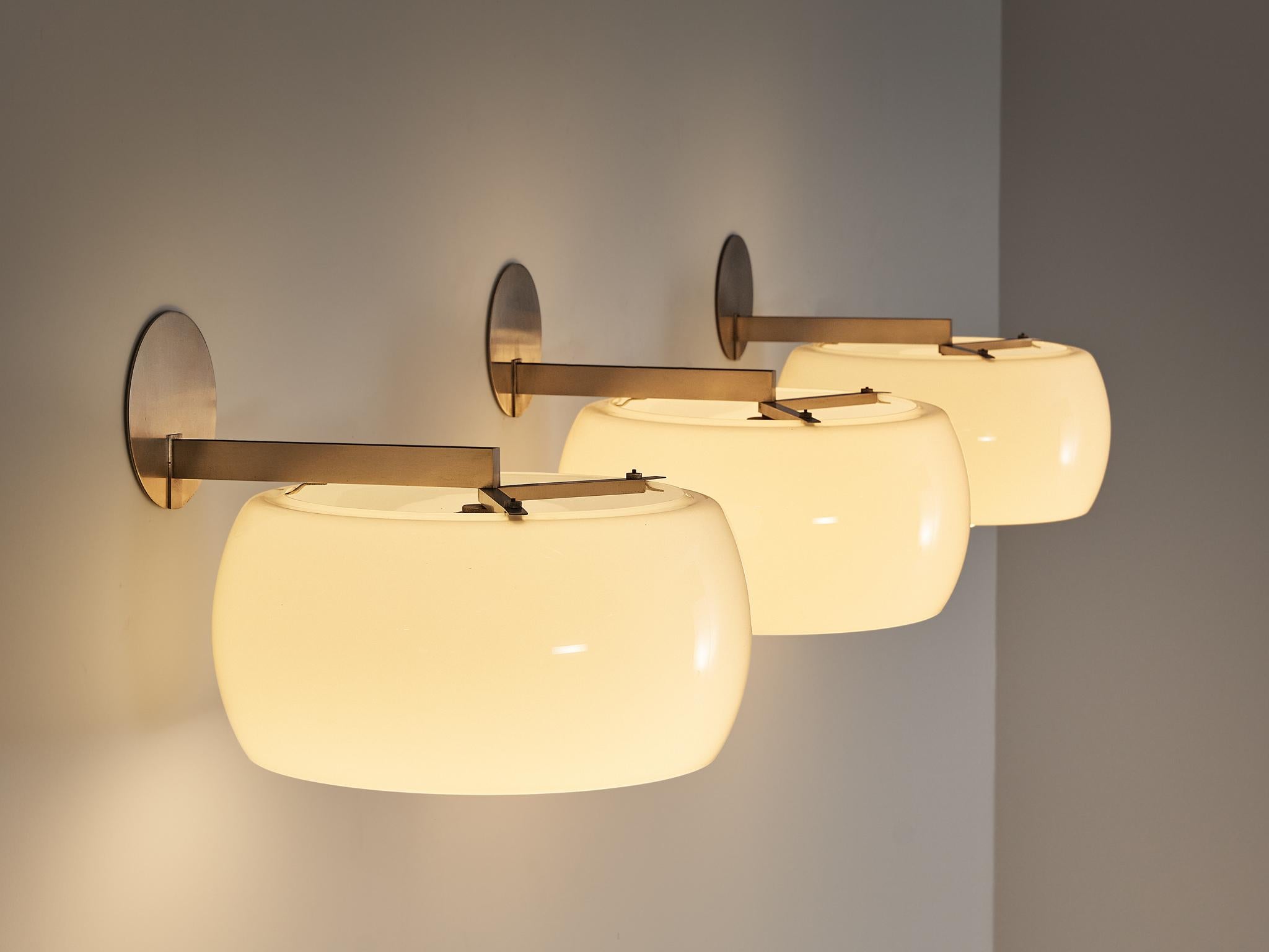 Mid-Century Modern Vico Magistretti for Artemide Clinio Wall Lights in Glass & Nickel-plated Brass For Sale