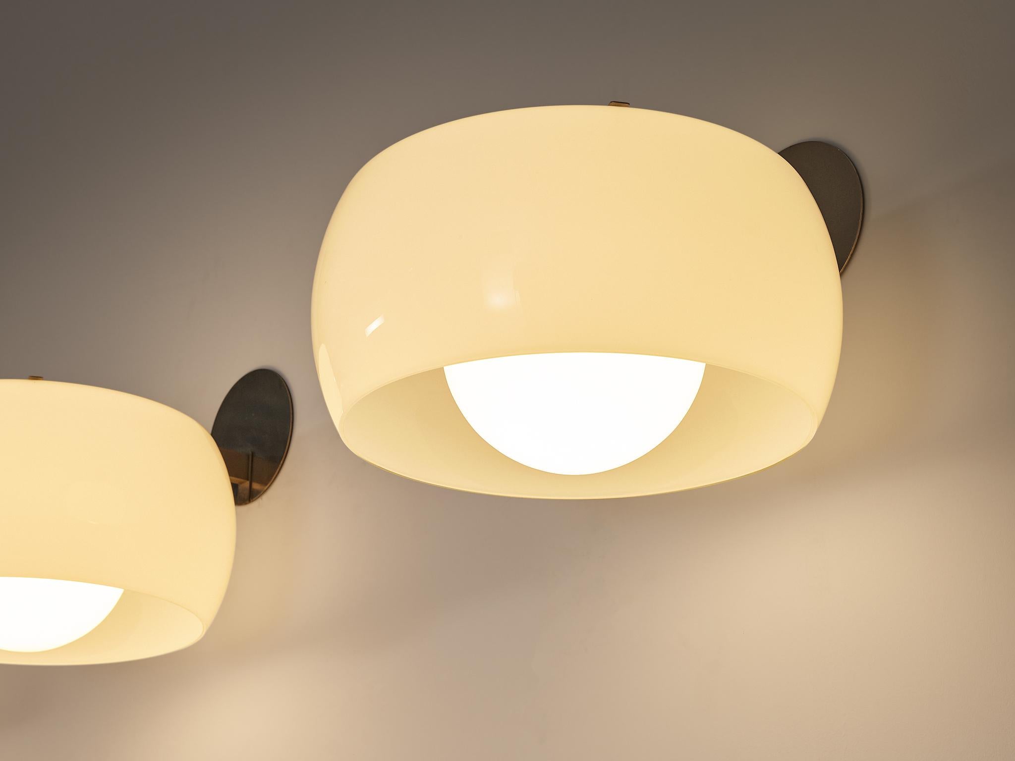 Italian Vico Magistretti for Artemide Clinio Wall Lights in Glass & Nickel-plated Brass For Sale