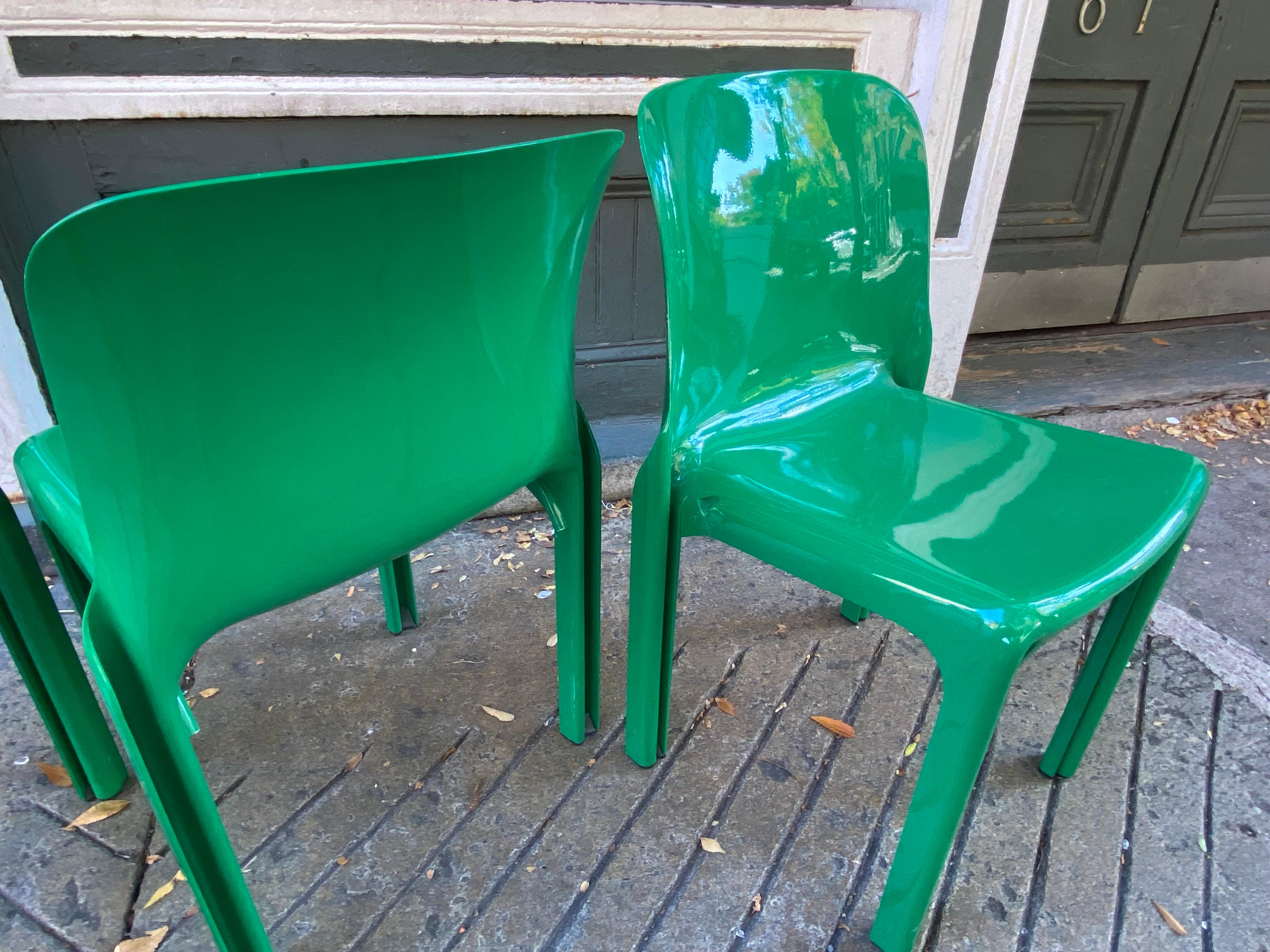 Vico Magistretti for Artemide Selene Stacking Chairs 3