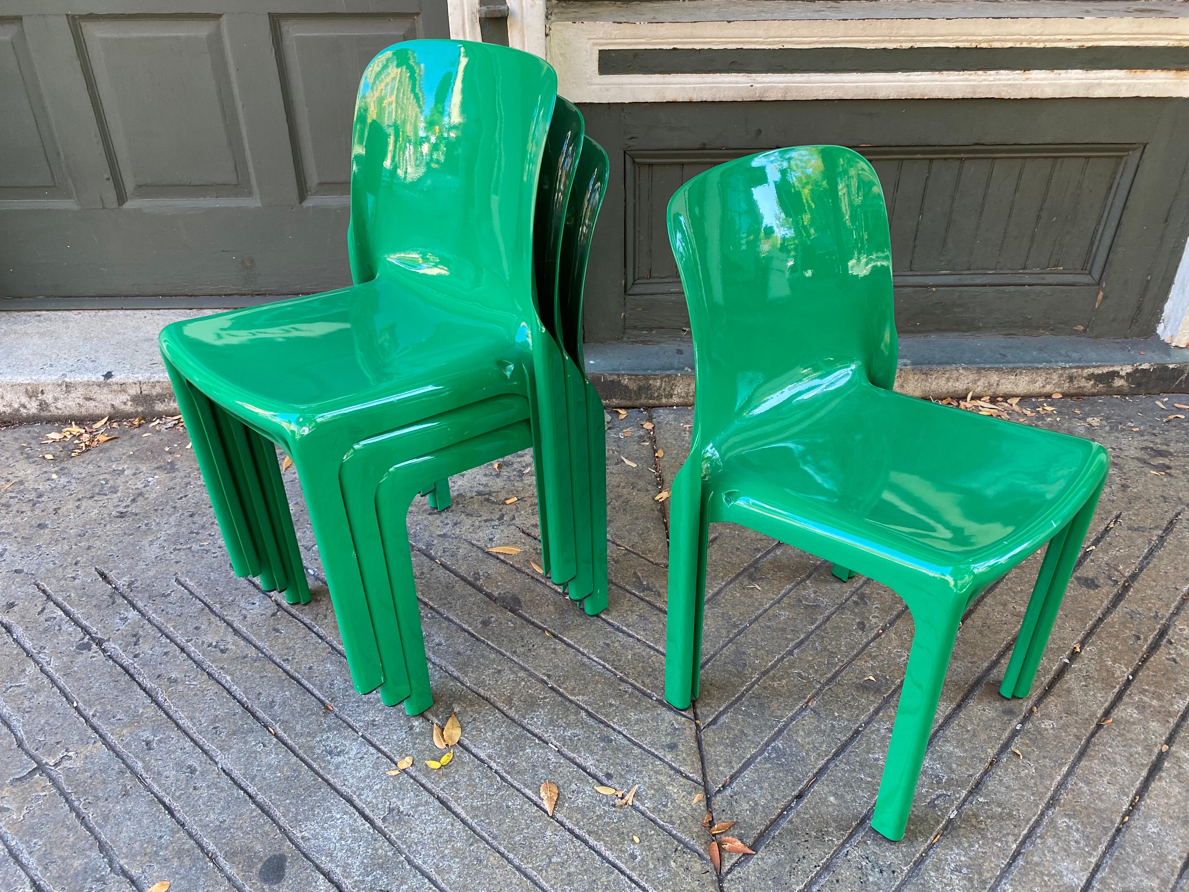 Vico Magistretti for Artemide Selene Stacking Chairs In Good Condition In Philadelphia, PA