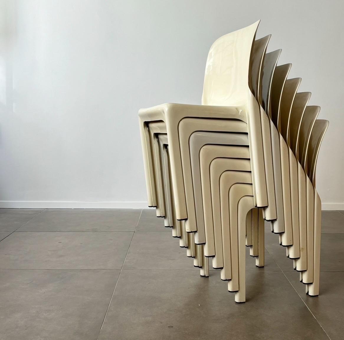 Plastic Vico Magistretti for Artemide, Set of Eight cream ‘Selene’ Chairs, 1969 Italy