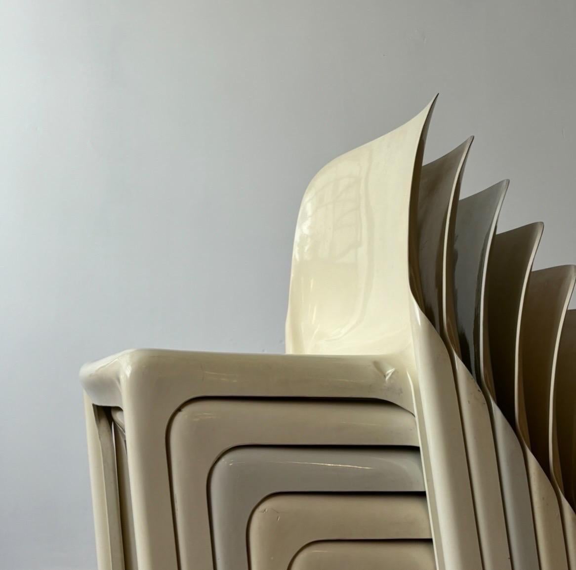 Vico Magistretti for Artemide, Set of Eight cream ‘Selene’ Chairs, 1969 Italy 2