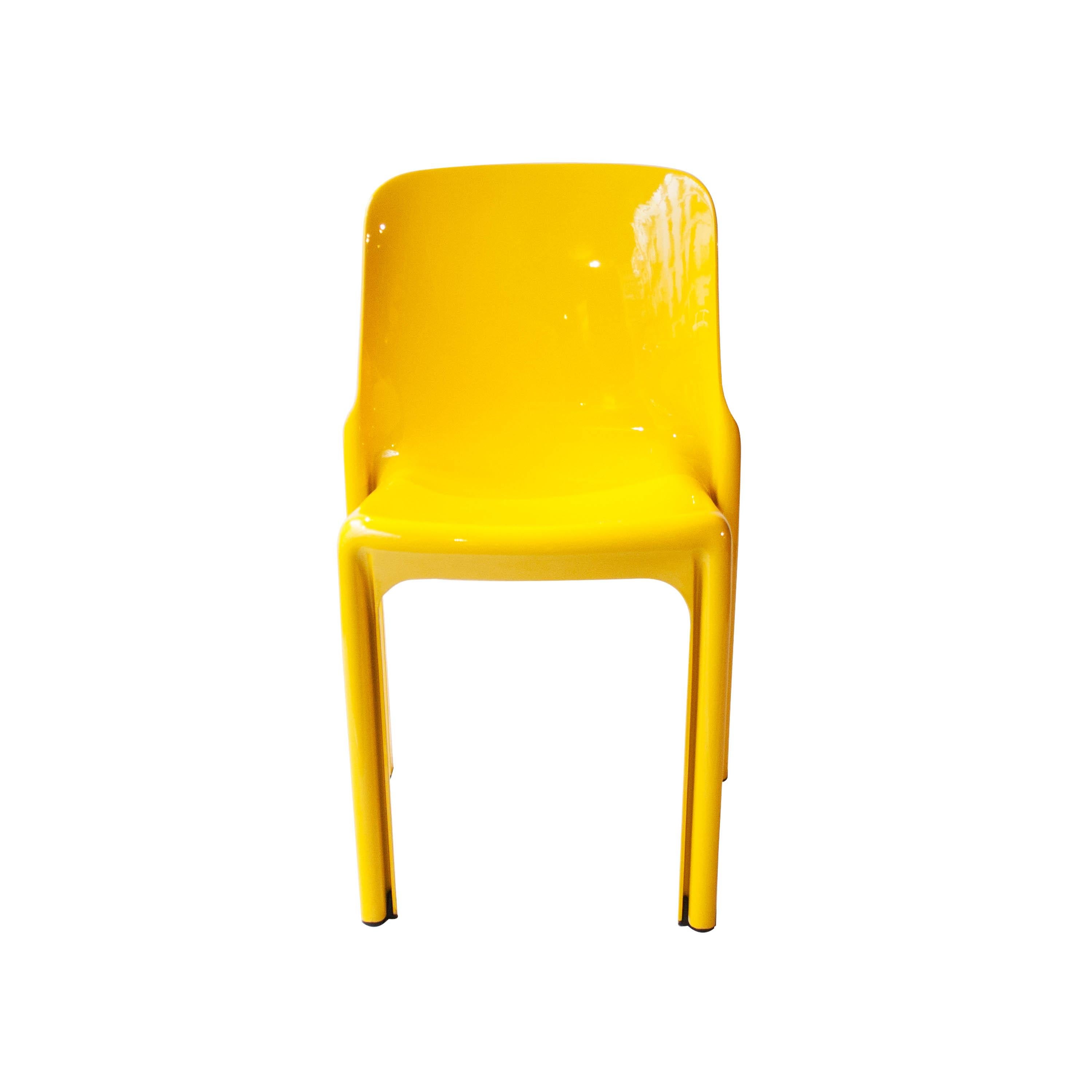 Mid-Century Modern Vico Magistretti for Artemide Set of Four Yellow Selene Chairs, Italia, 1968