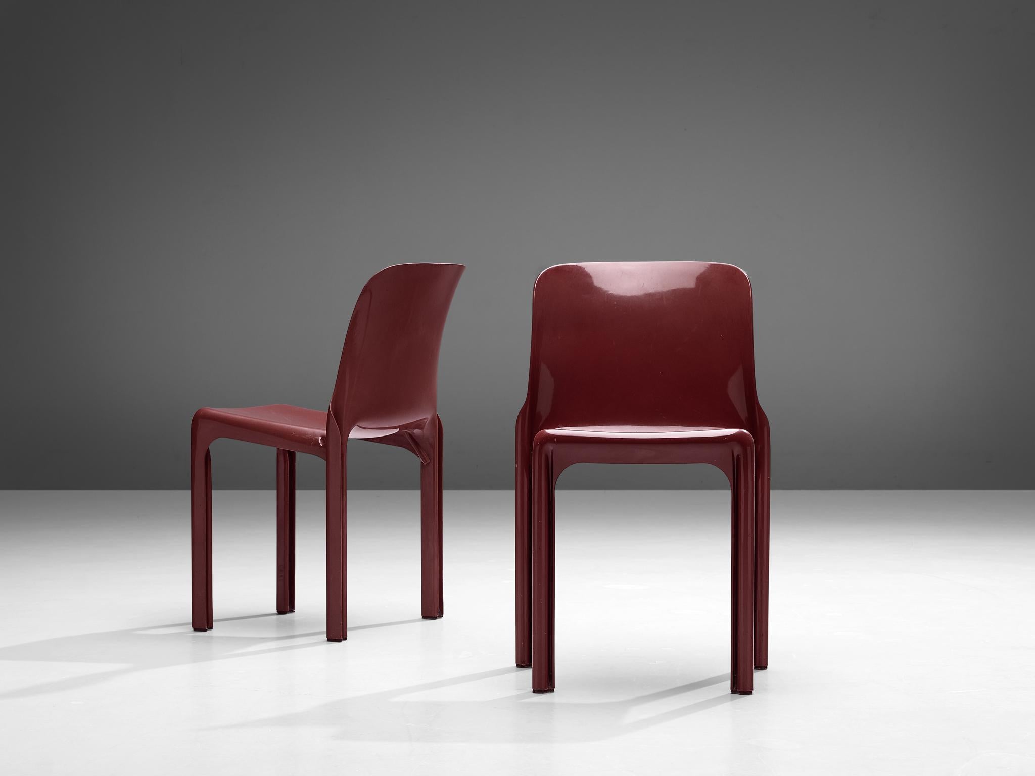 Vico Magistretti for Artemide Set of Six Dining Chairs 'Selene' in Red Fiberglas 4