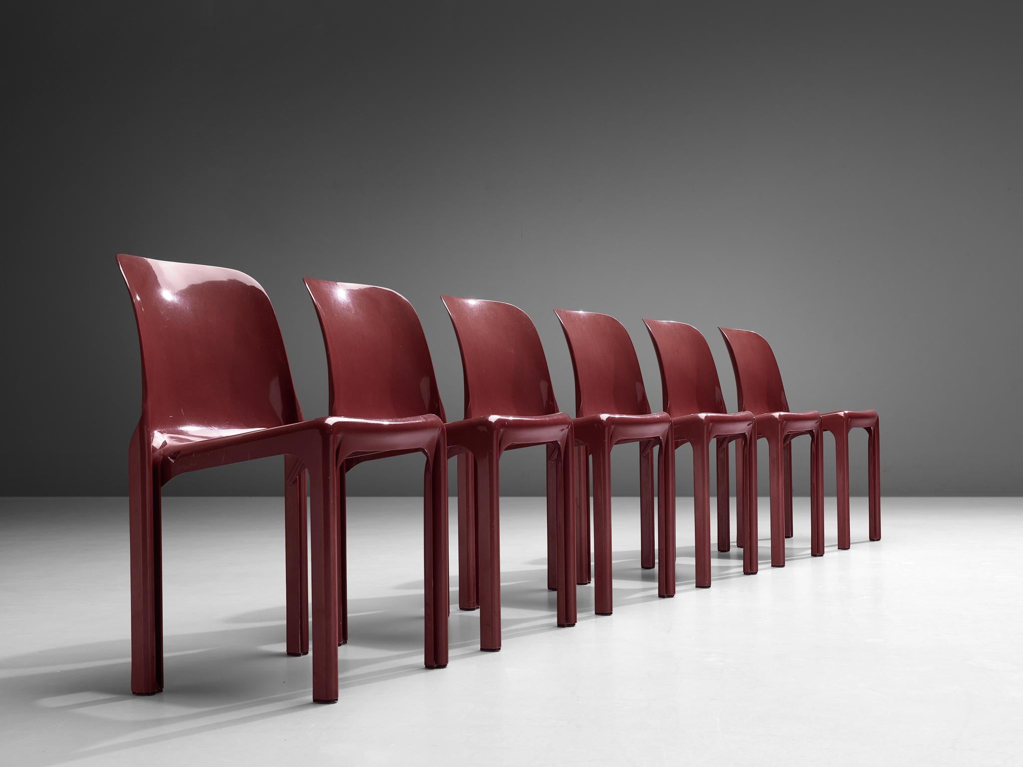 Italian Vico Magistretti for Artemide Set of Six Dining Chairs 'Selene' in Red Fiberglas