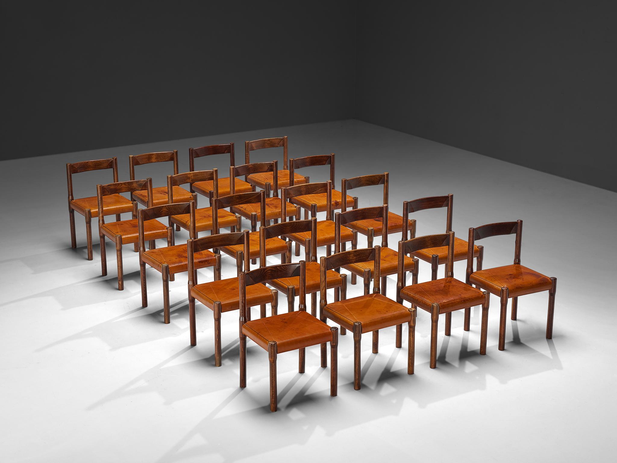 Vico Magistretti for Cassina Carimate Dining Chairs in Leather & Dark Wood en vente 7