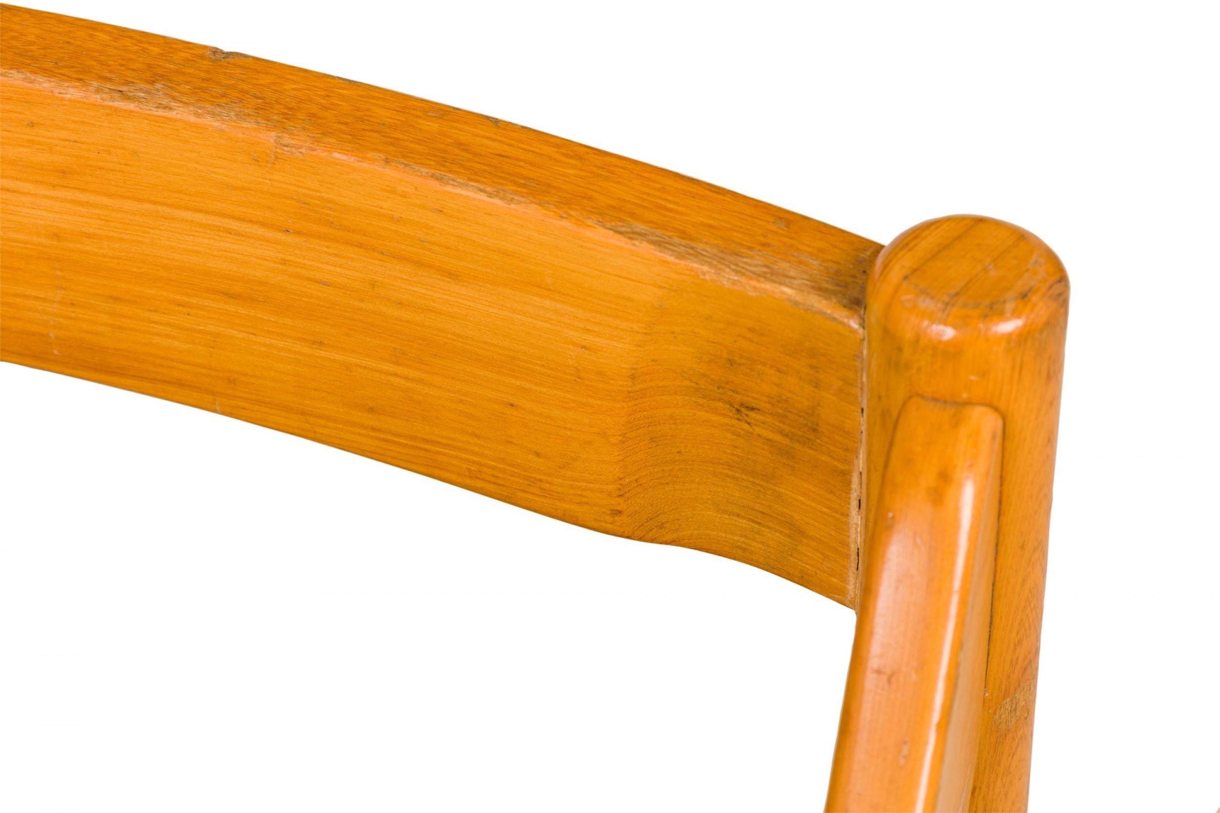 Vico Magistretti fauteuil de salle à manger italien en bois « Carimate » pour Cassina en vente 1
