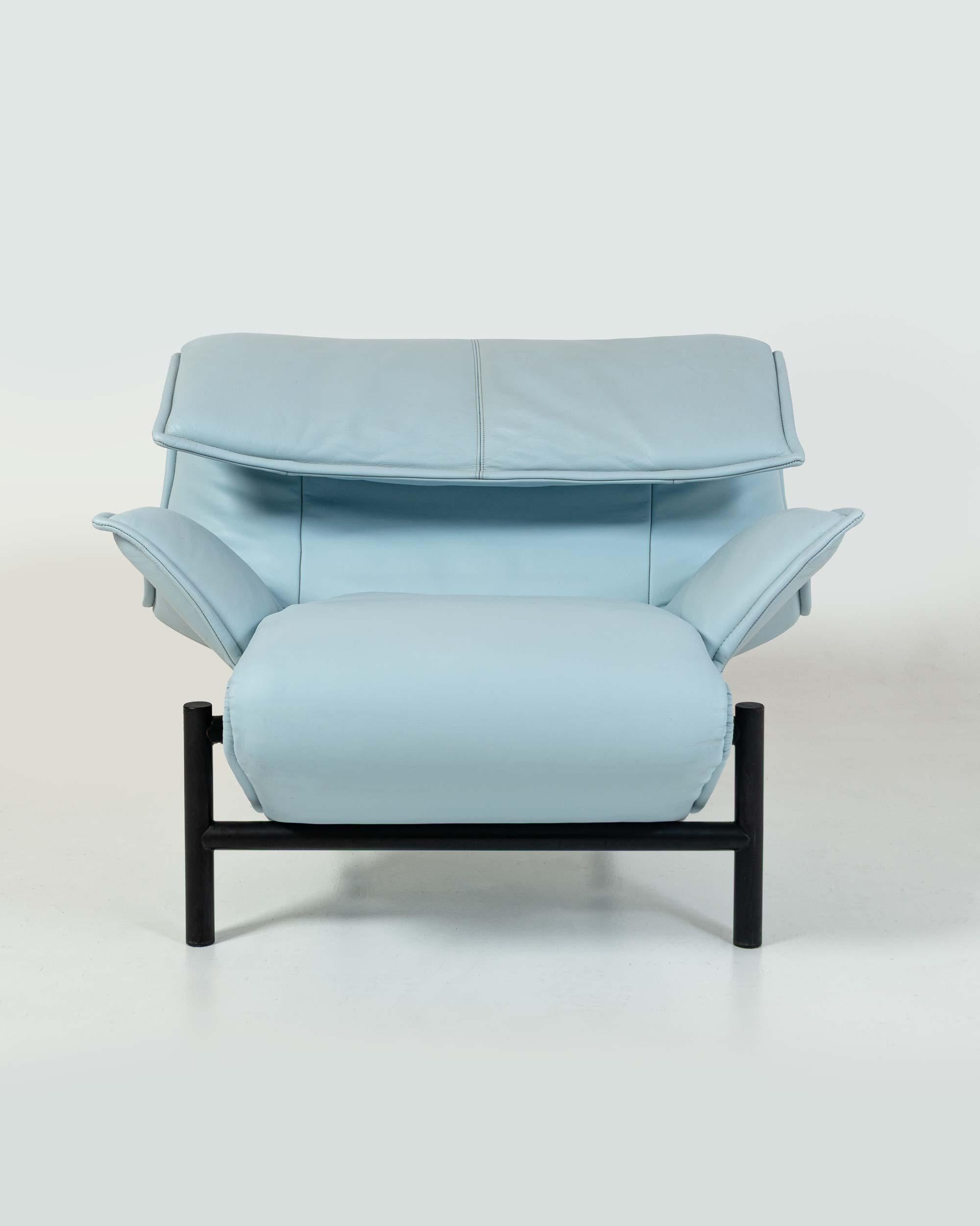 Vico Magistretti for Cassina Veranda Lounge Chair in Original Baby Blue Leather For Sale 9