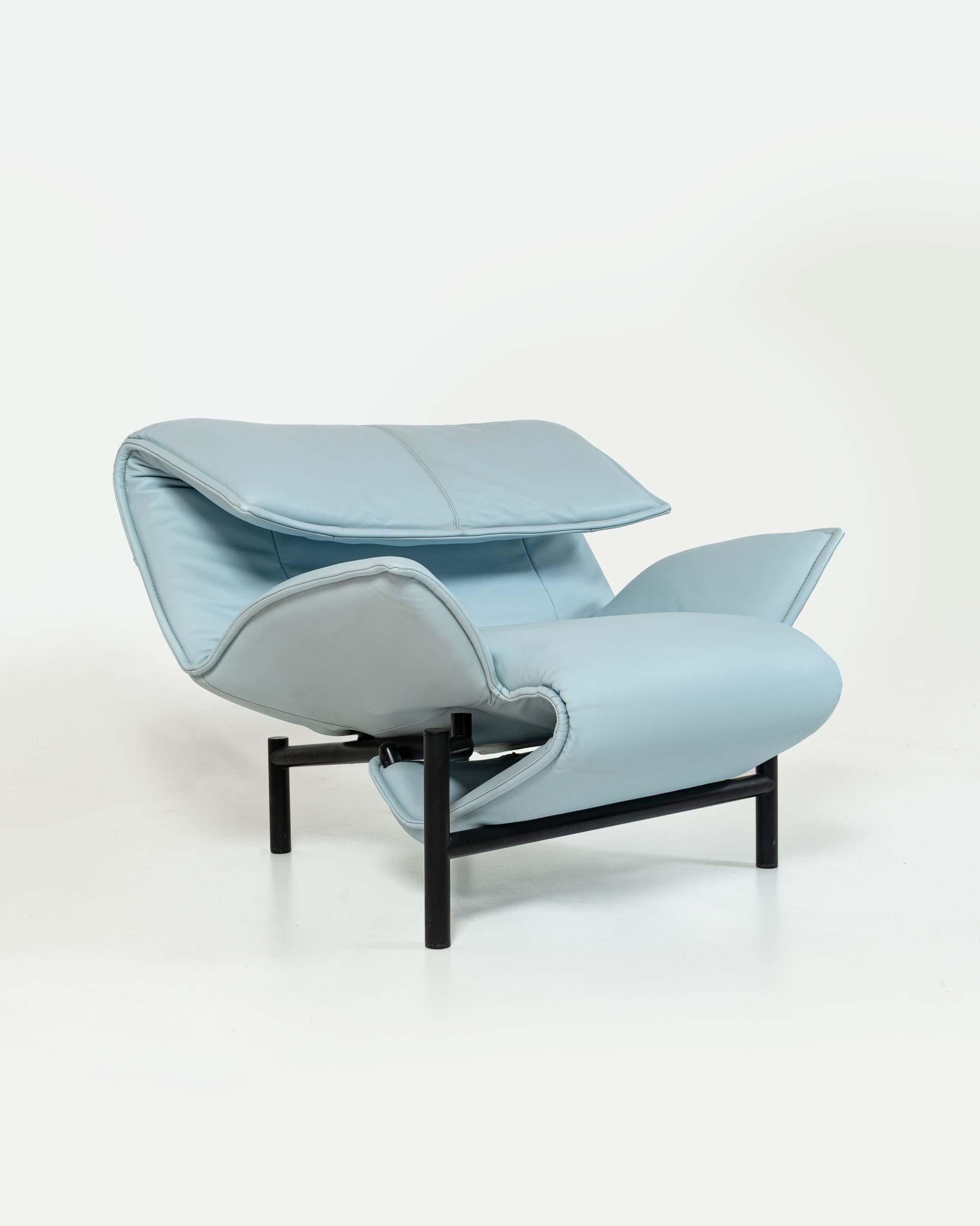Post-Modern Vico Magistretti for Cassina Veranda Lounge Chair in Original Baby Blue Leather For Sale