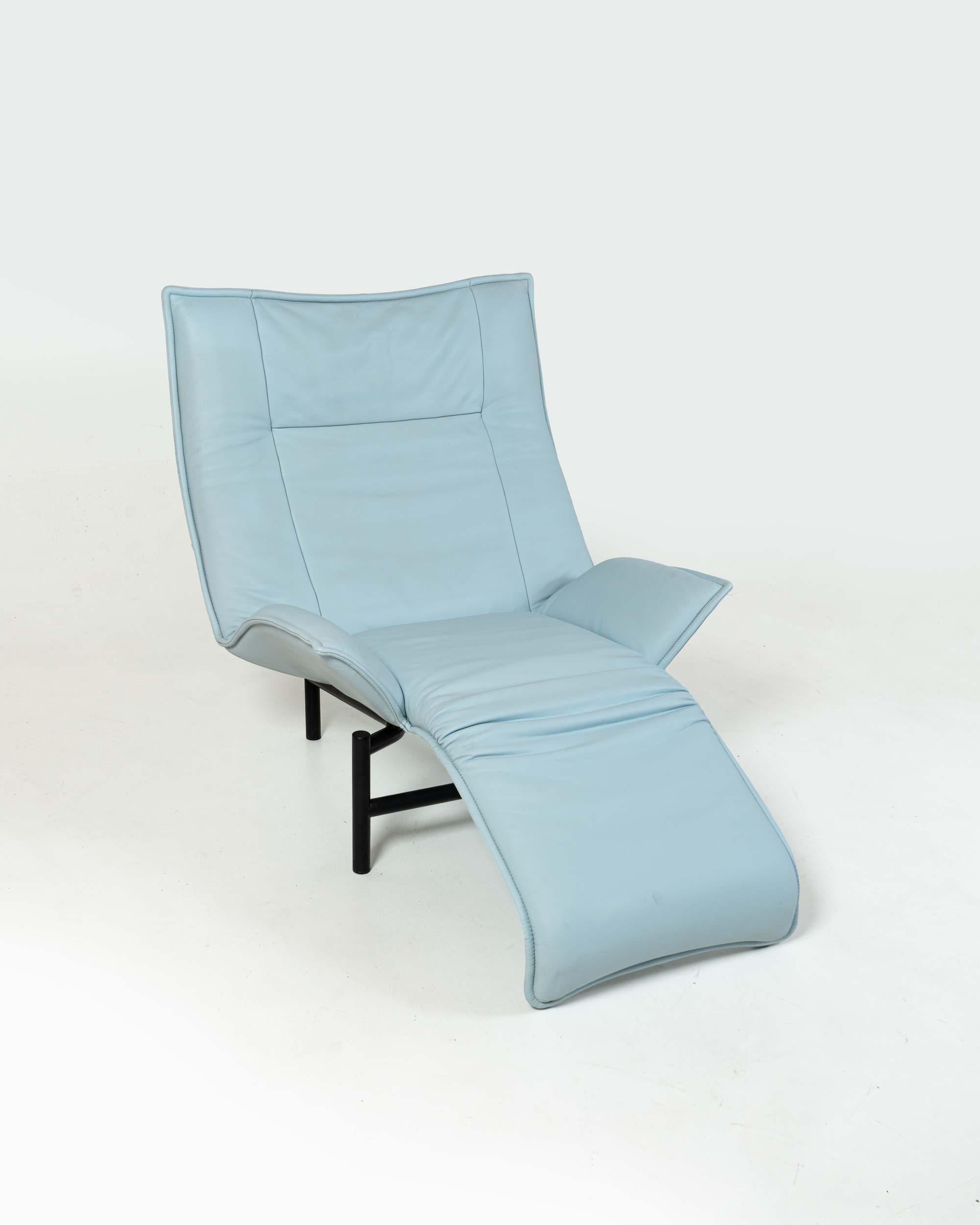 Steel Vico Magistretti for Cassina Veranda Lounge Chair in Original Baby Blue Leather For Sale